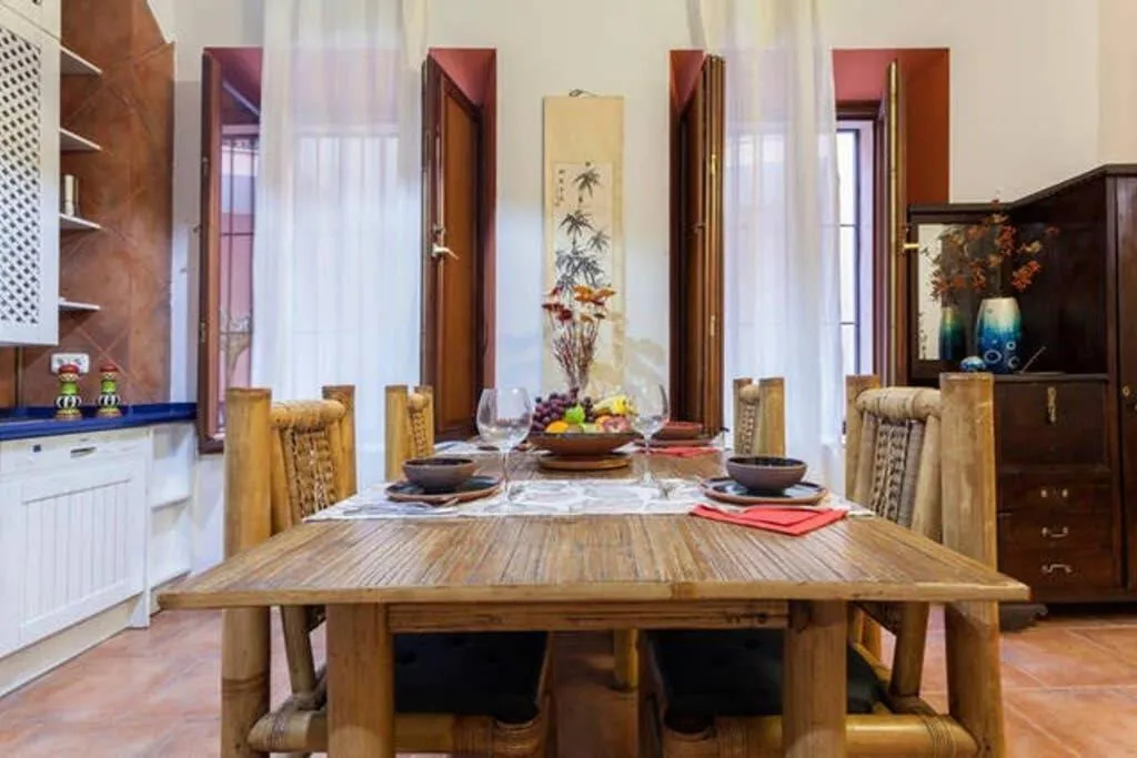 Dining area in Goyeneta Palace by Valcambre