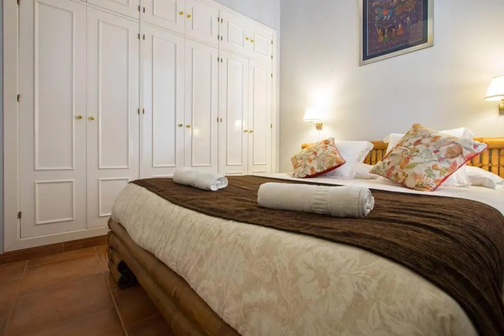 Bed in Goyeneta Palace by Valcambre