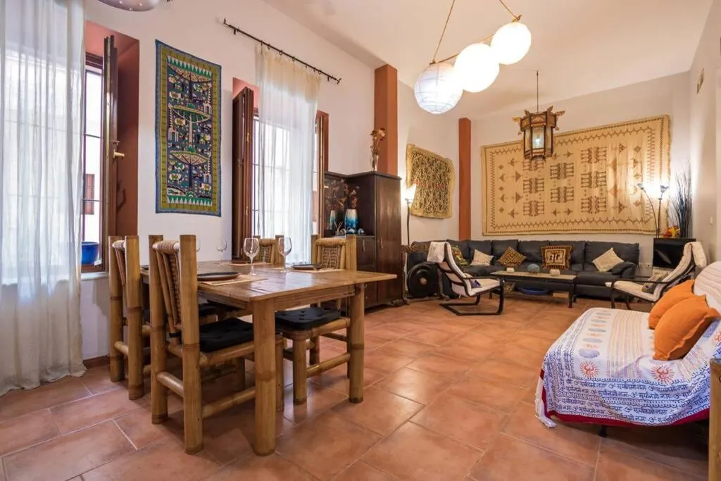 Dining area in Goyeneta Palace by Valcambre