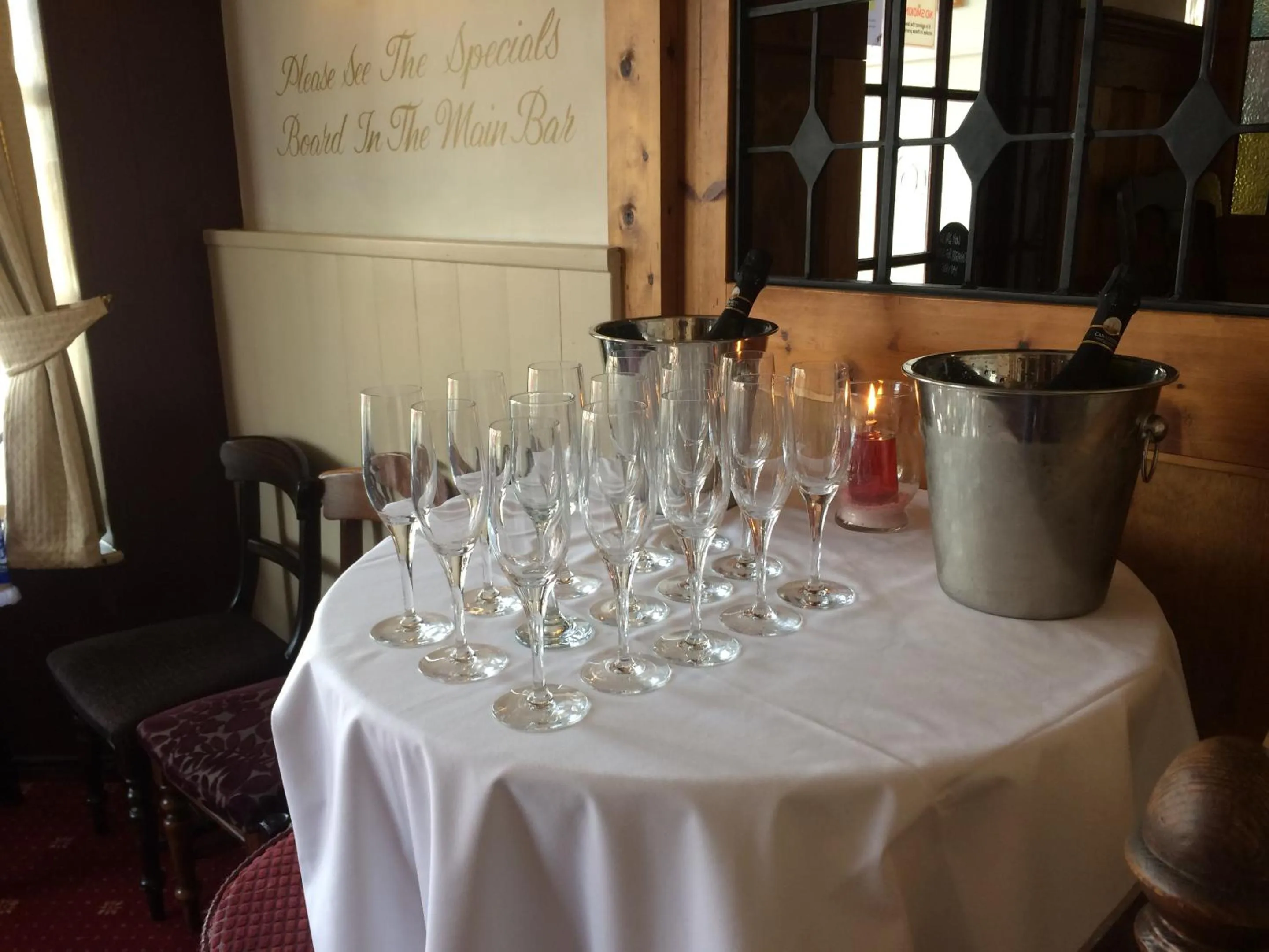 Dining area in The Wheatsheaf Inn