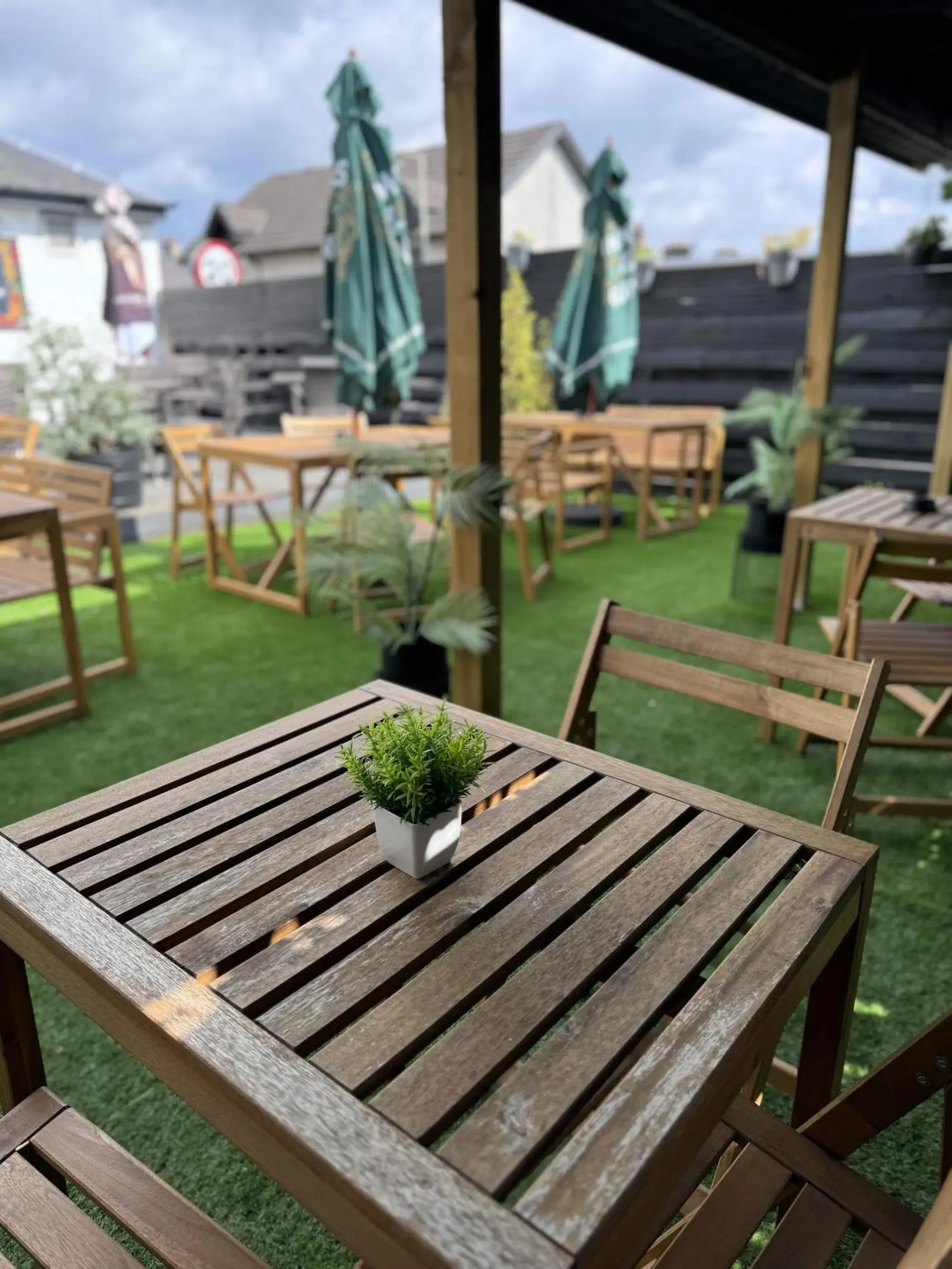 Garden in The Glendevon Hotel Garden in The Glendevon Hotel