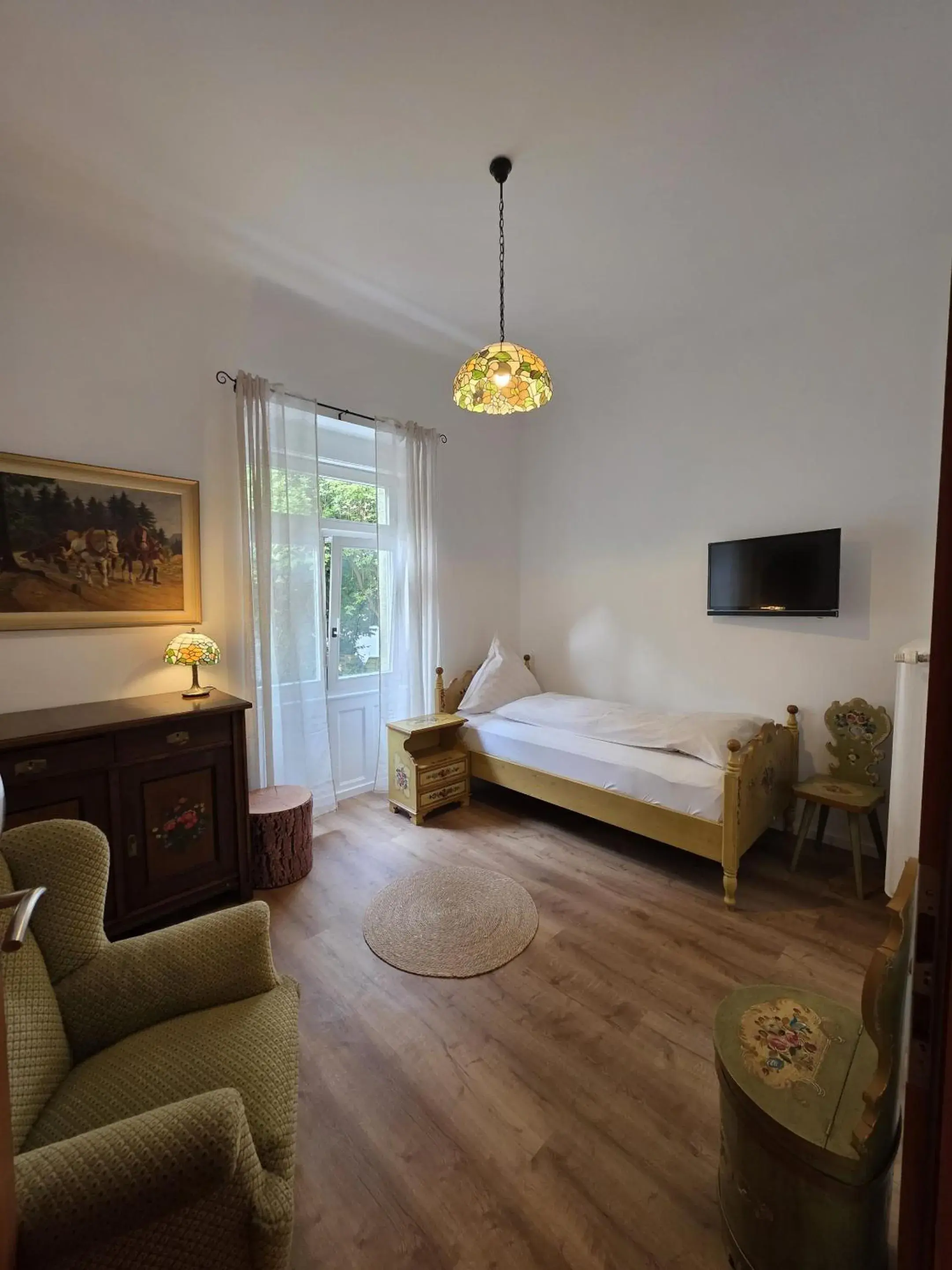 Single Room with Private Bathroom in Arthotel Arabella Single Room with Private Bathroom in Arthotel Arabella