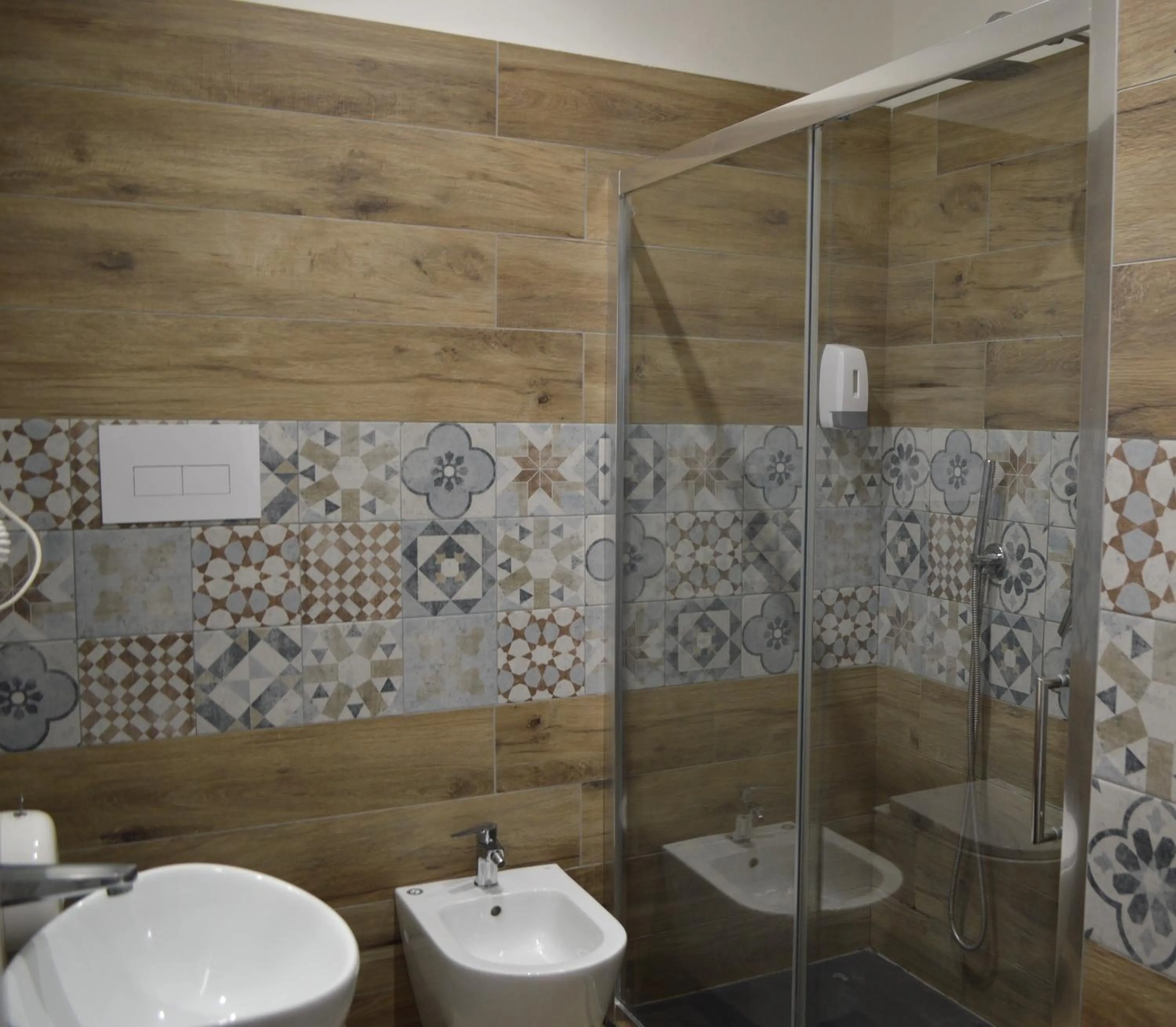 Shower in Famalu apartments