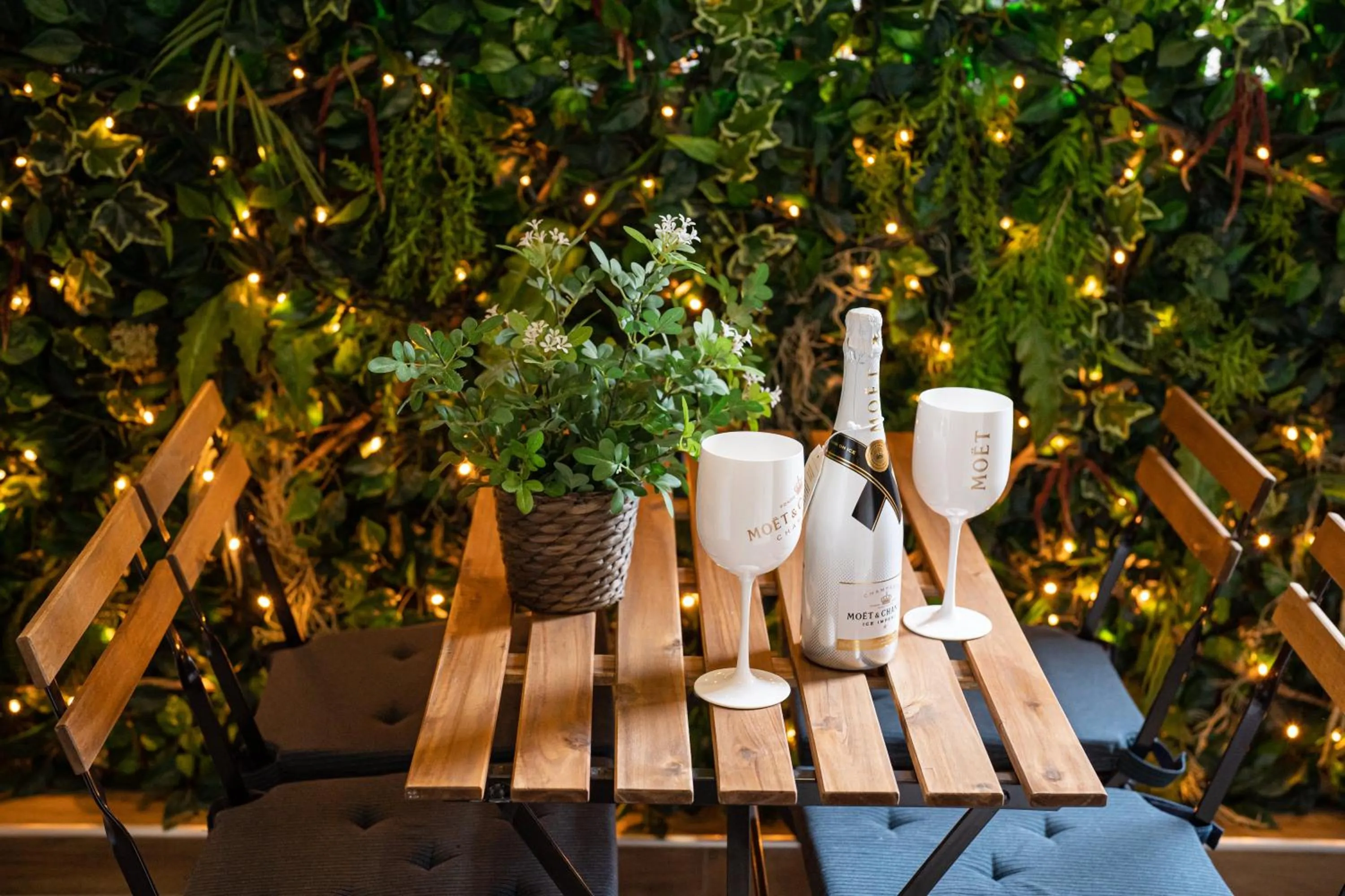 Food and drinks in Famalu apartments