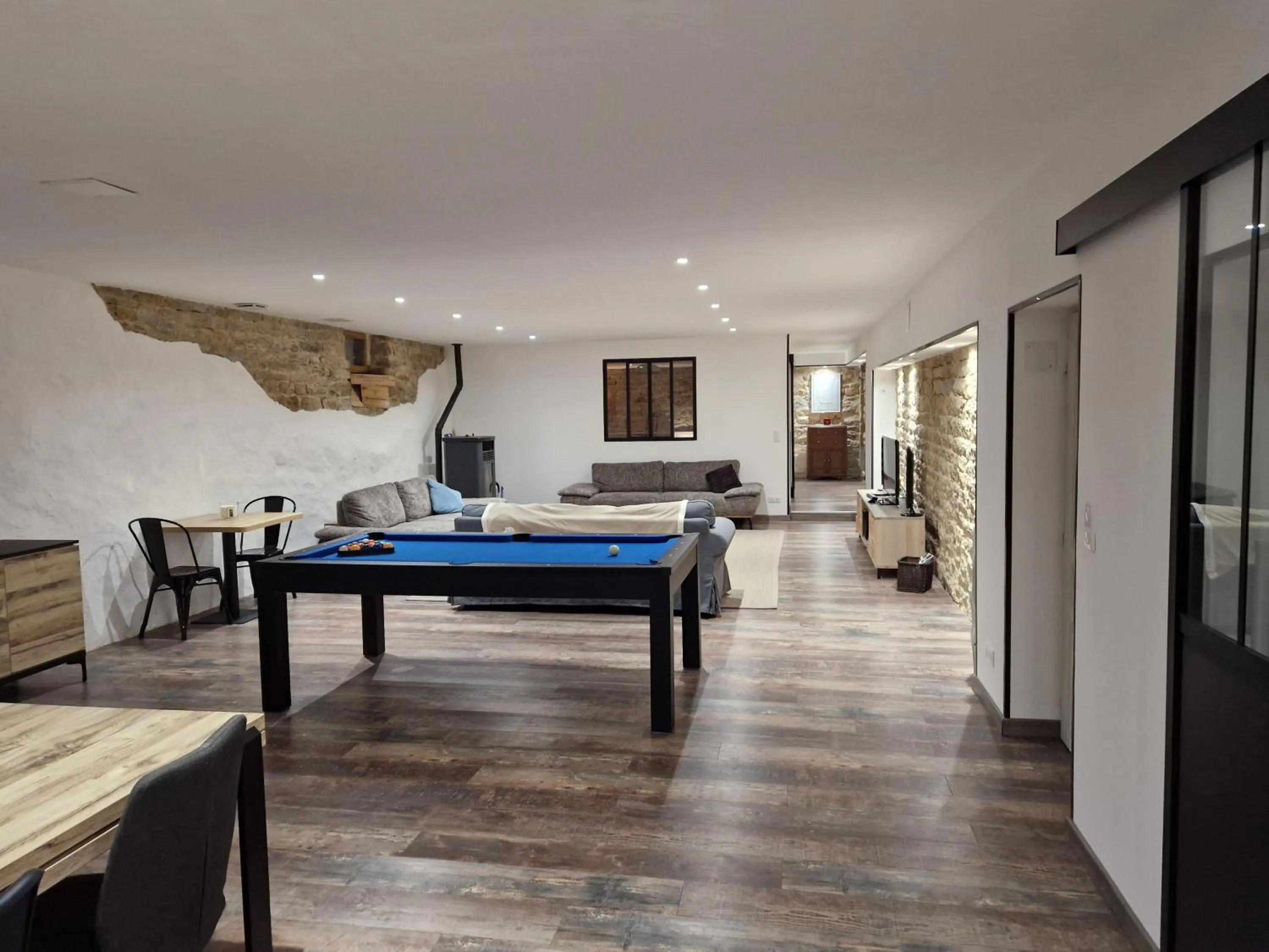 Game Room in Chambres d'hôtes Une autre maison