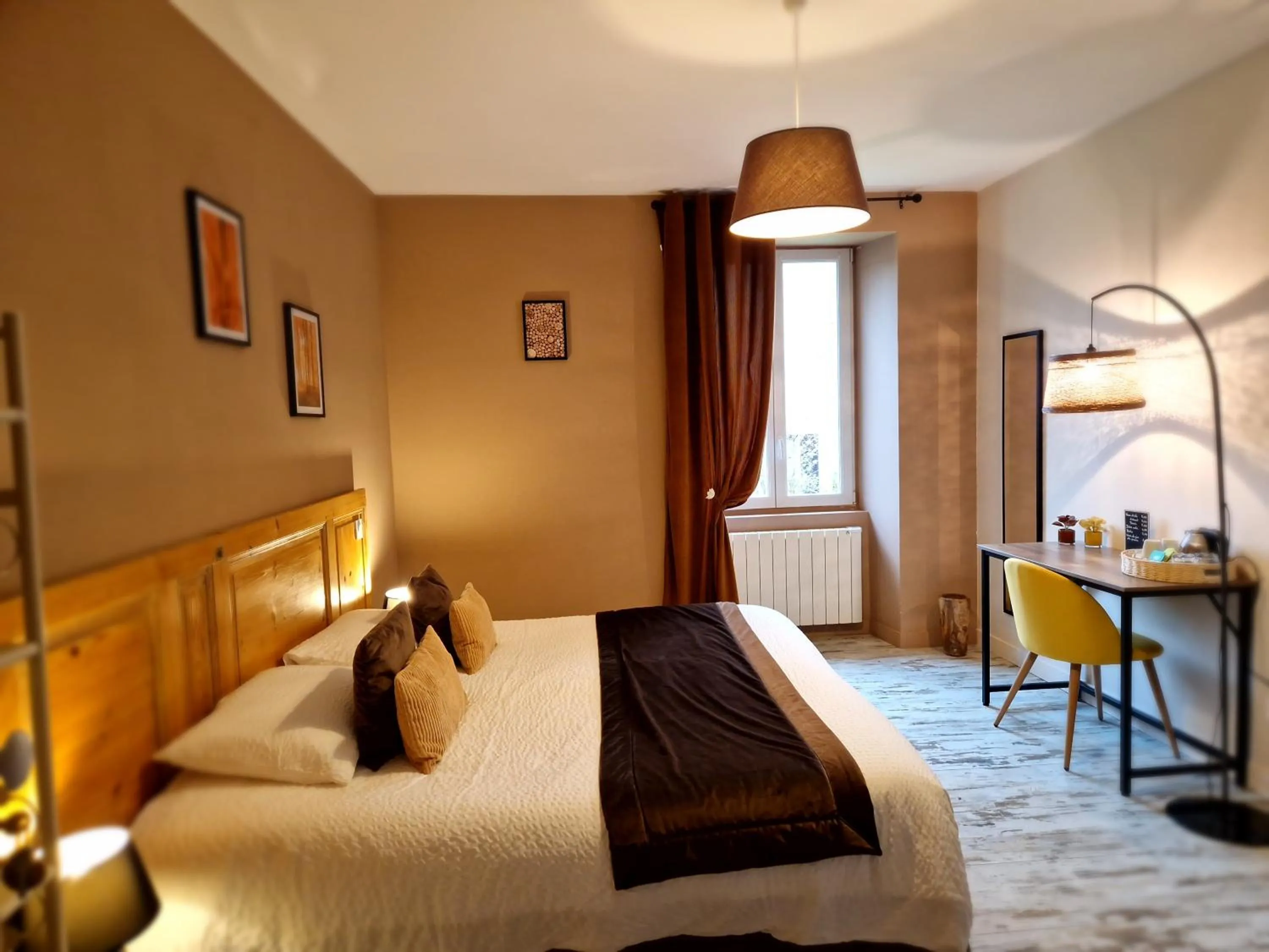 Photo of the whole room, Bed in Chambres d'hôtes Une autre maison