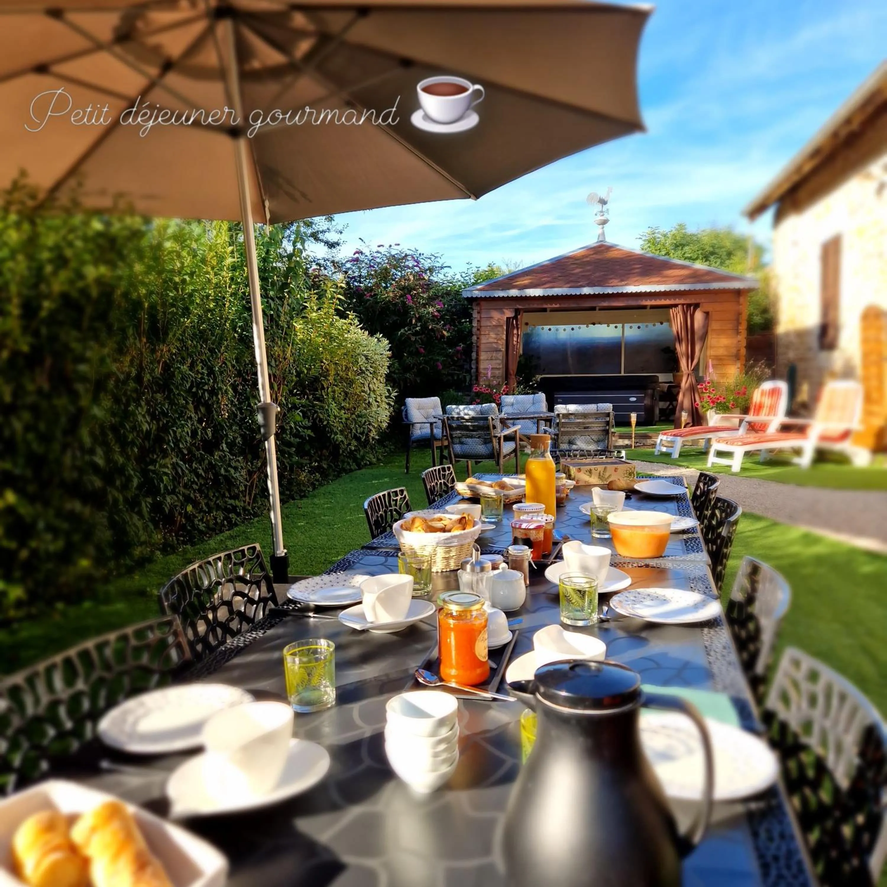 Garden in Chambres d'hôtes Une autre maison