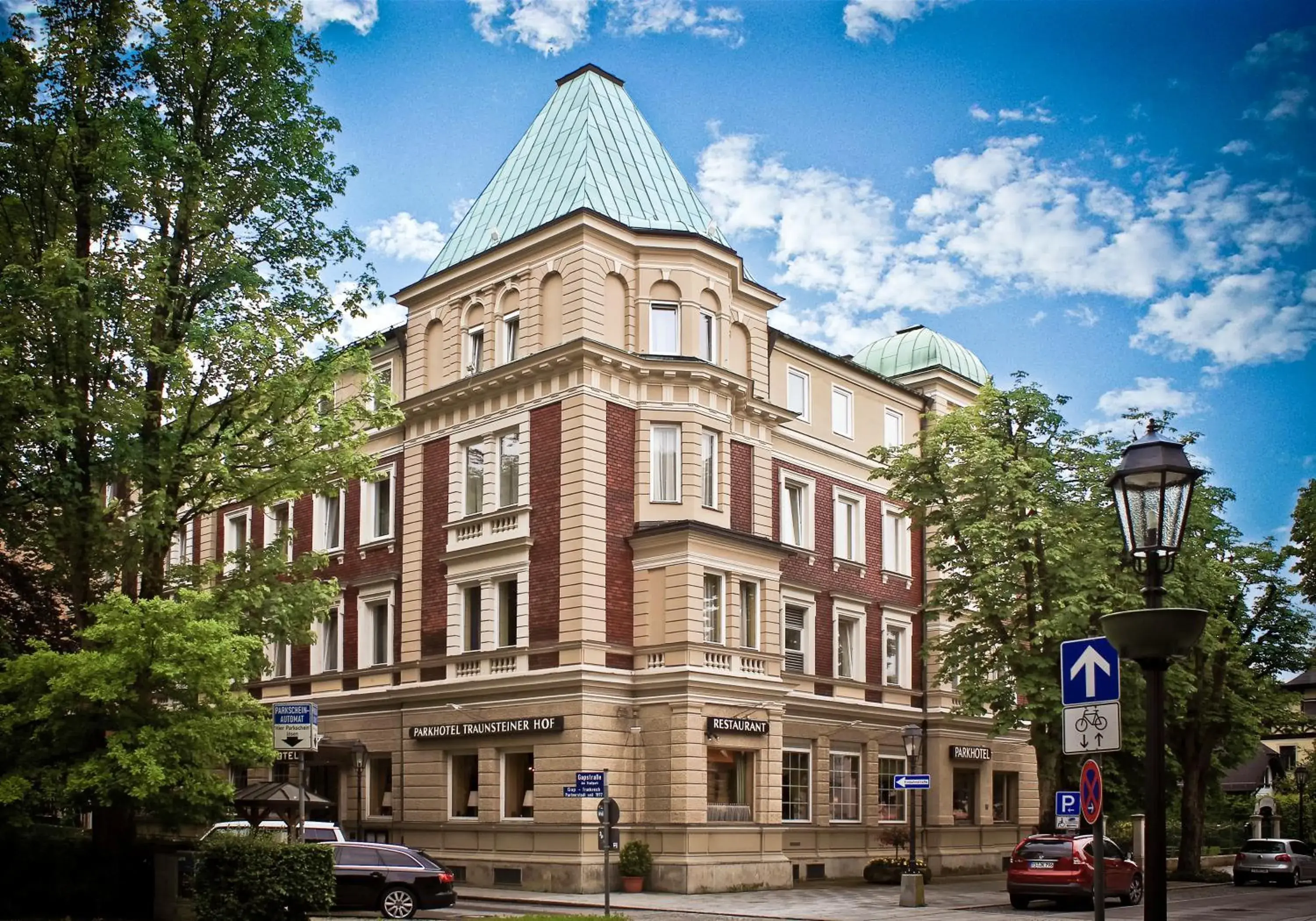Facade/entrance in Parkhotel Traunstein Facade/entrance in Parkhotel Traunstein