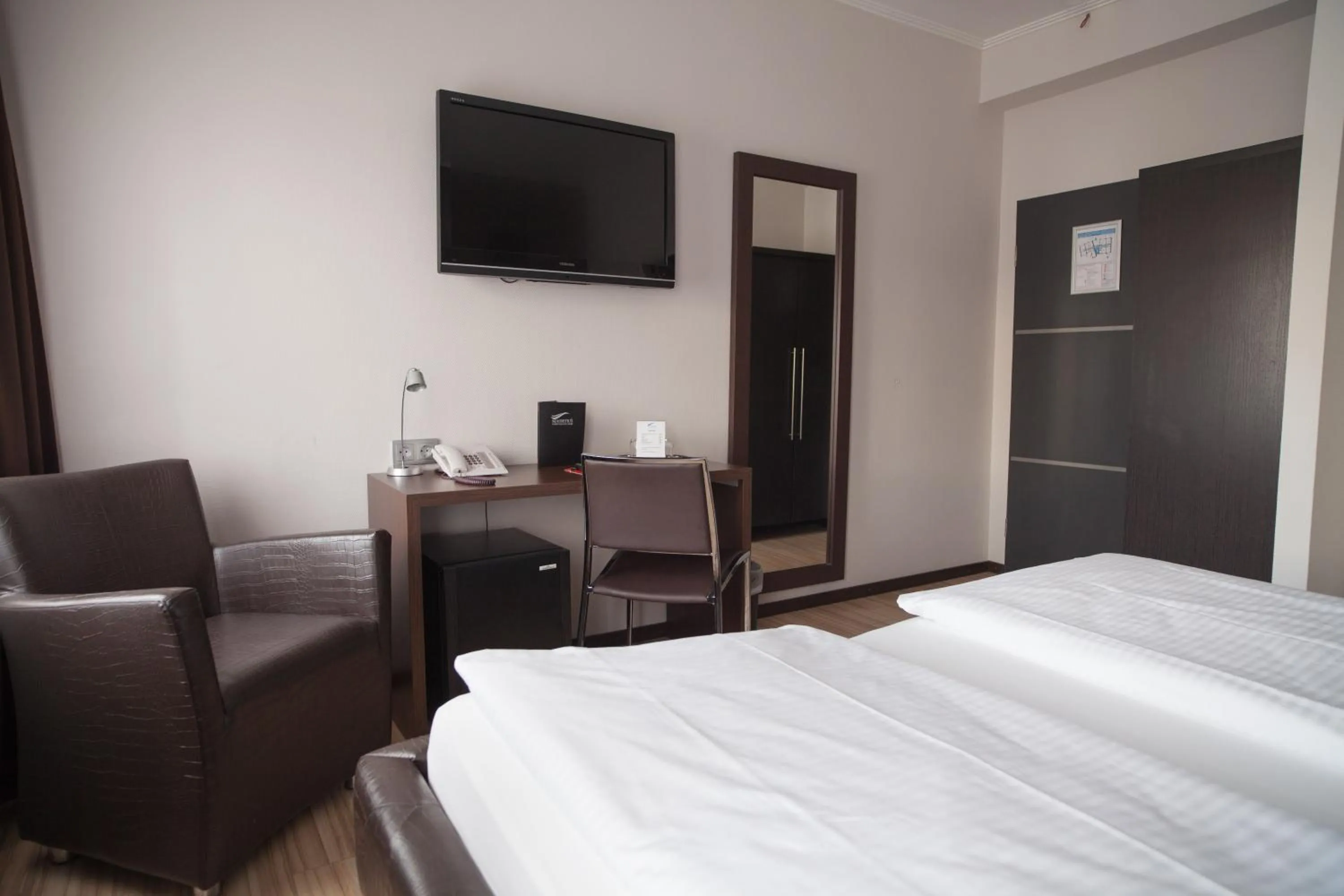 Photo of the whole room, Bed in Mauritius Komfort Hotel in der Altstadt