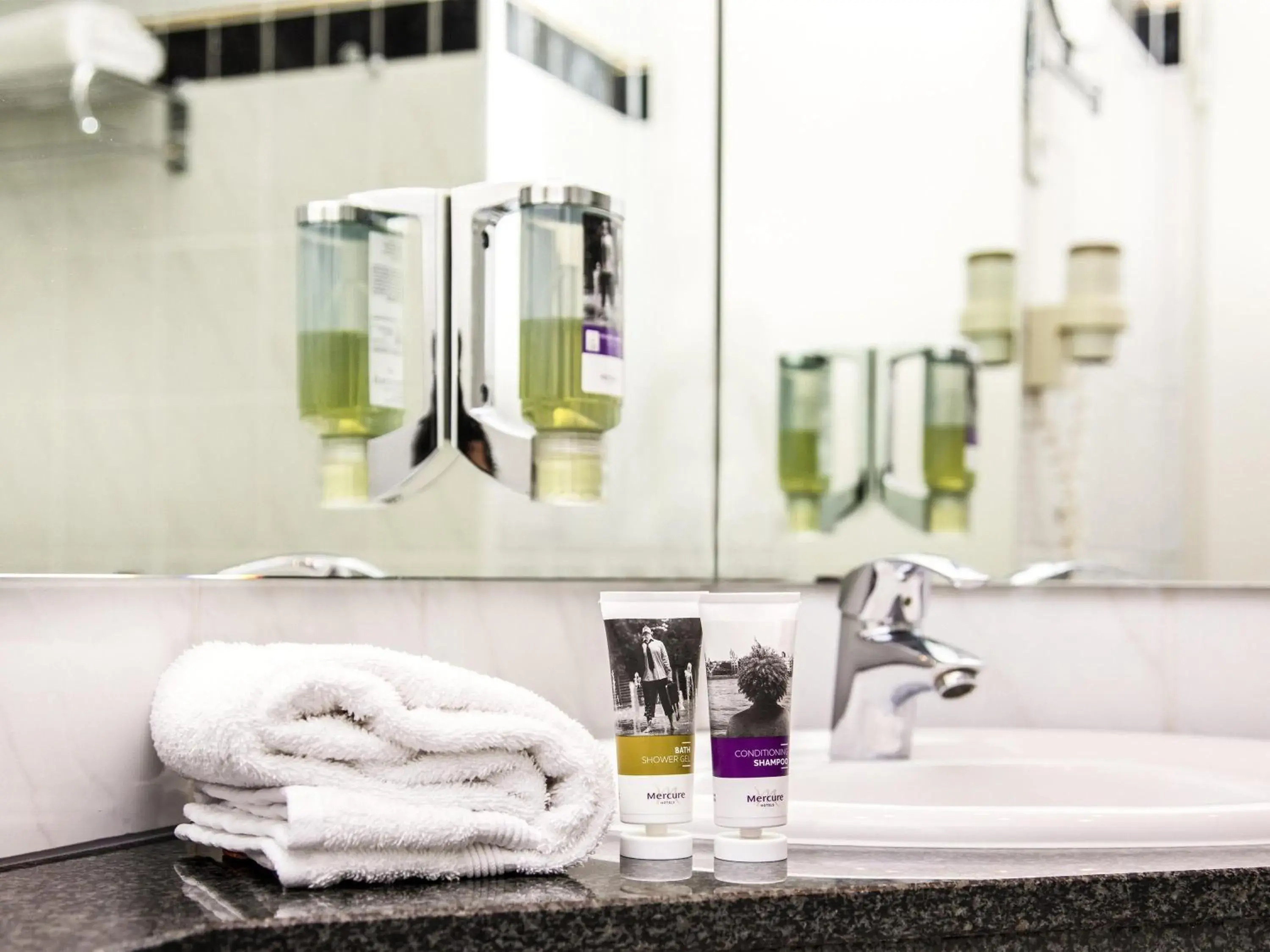 Single Room with French Bed in Mercure Hotel Hagen Single Room with French Bed in Mercure Hotel Hagen