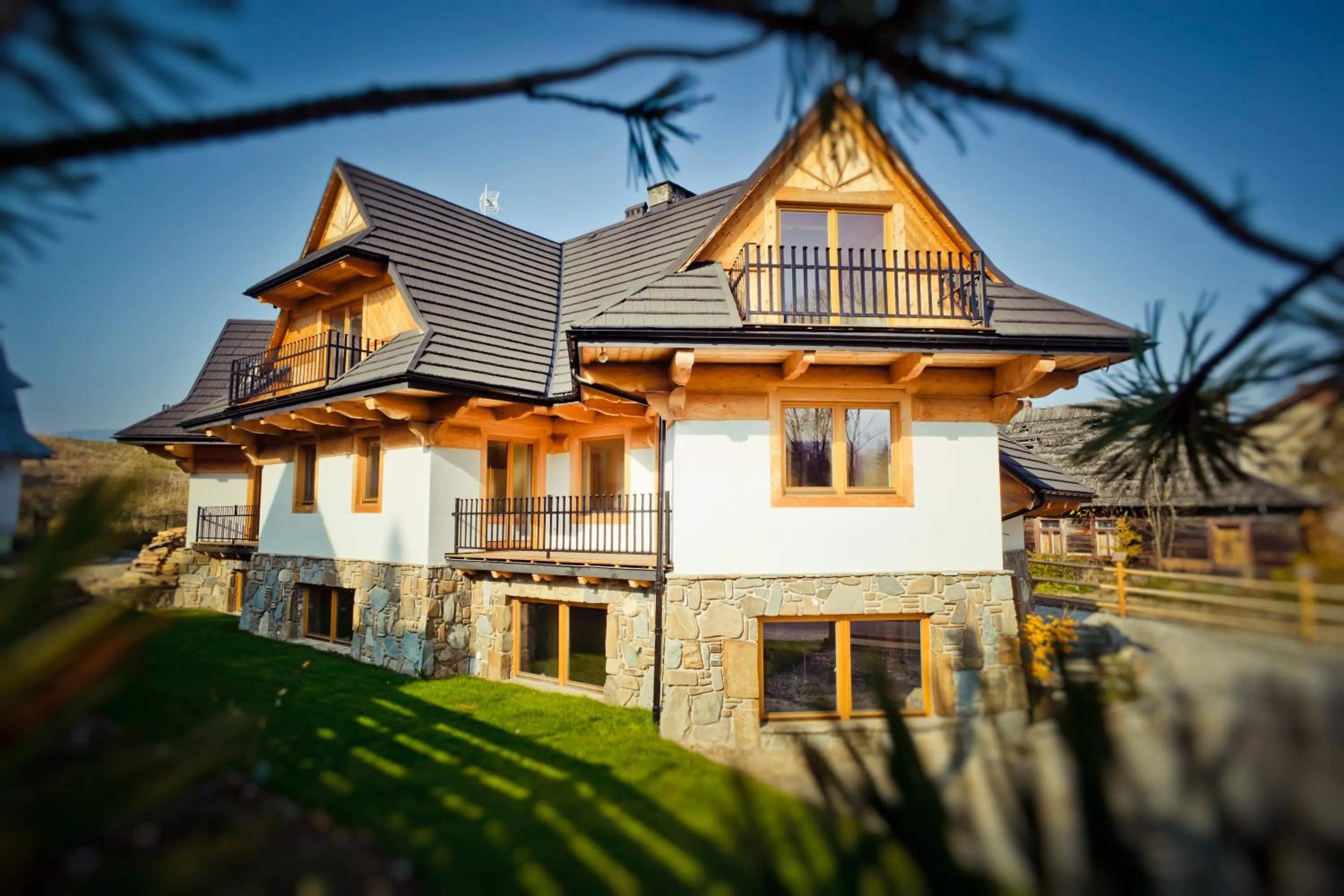 Facade/entrance in Willa Mirwa