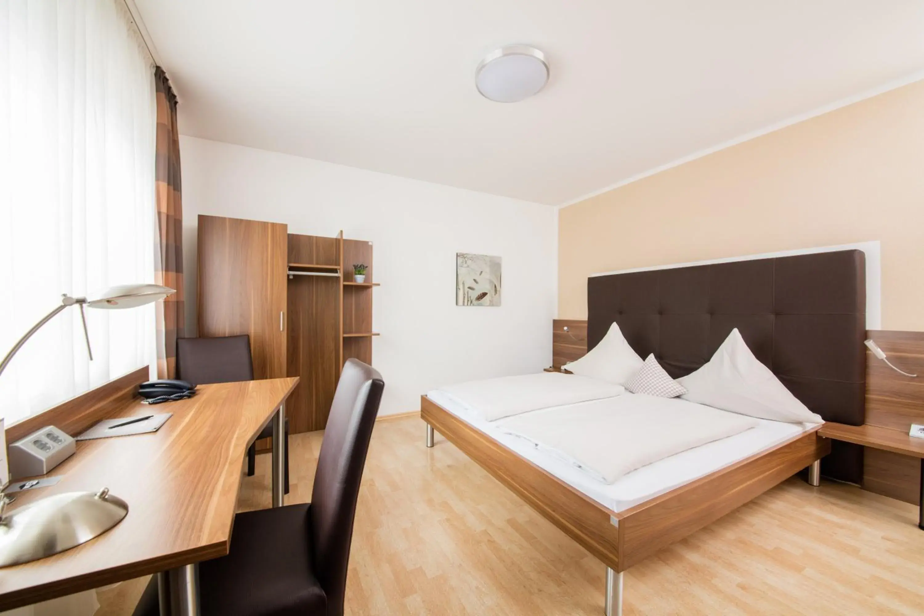 Standard Double Room in Hotel Bavaria Standard Double Room in Hotel Bavaria