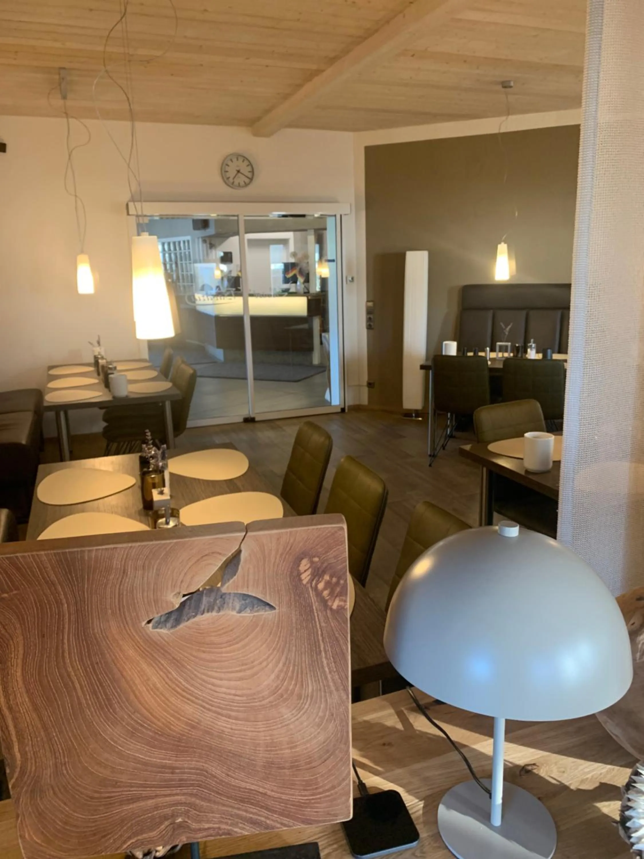 Restaurant/places to eat in Hotel Bavaria