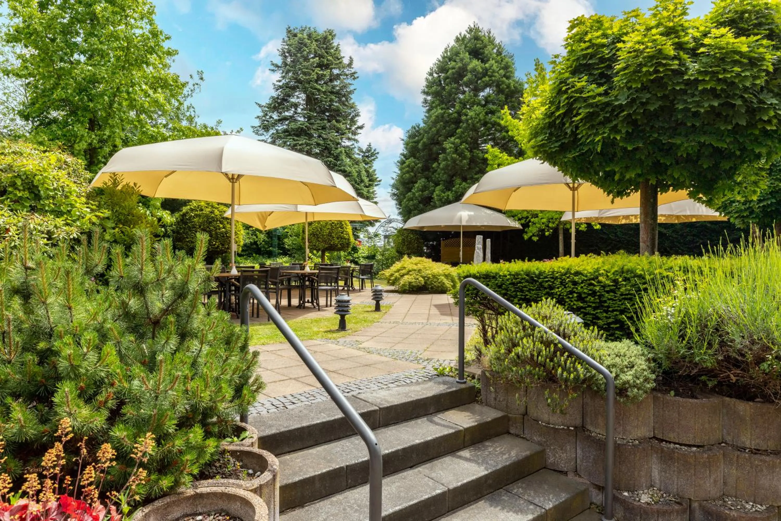 Patio in Hotel Elisenhof Mönchengladbach