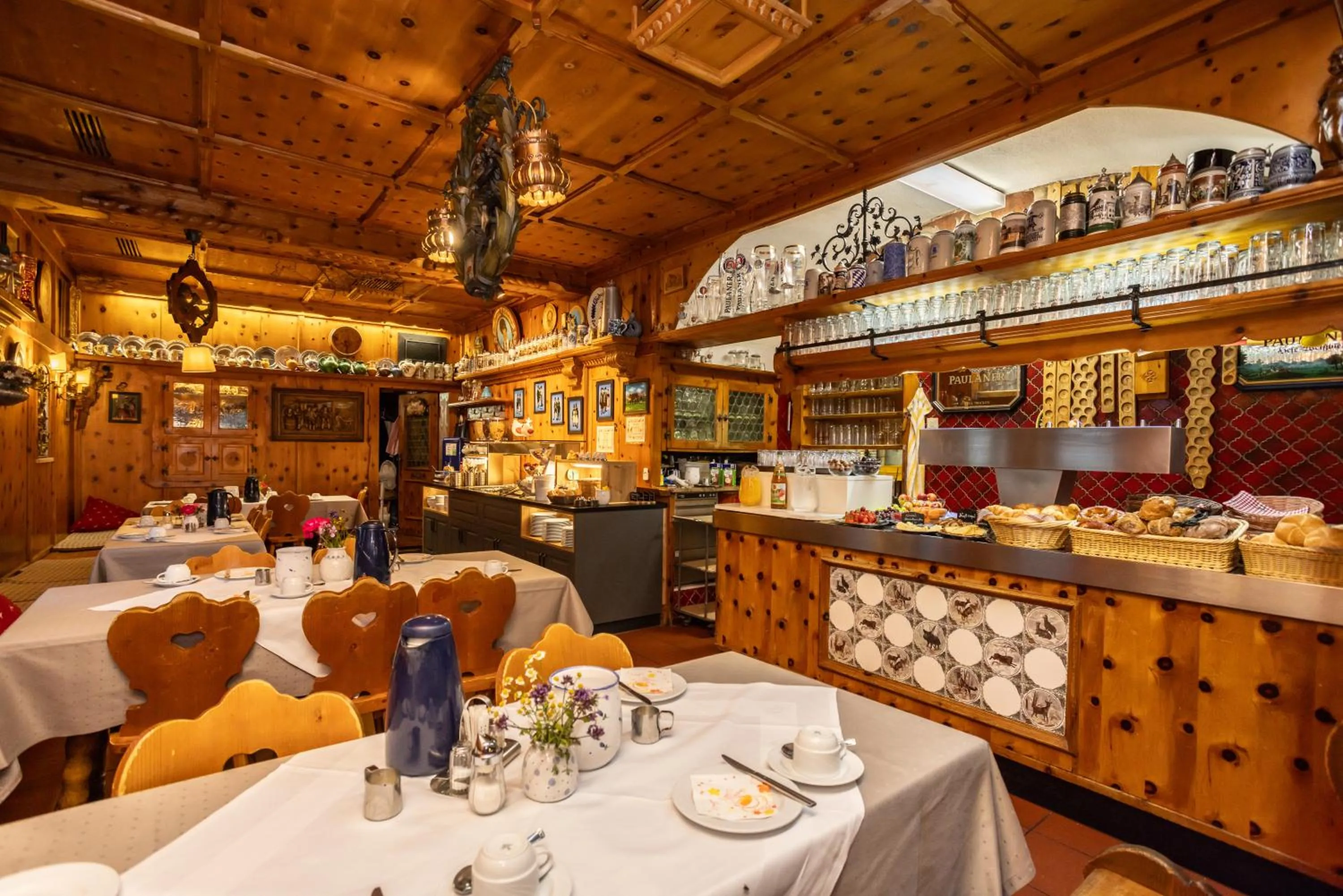 Restaurant/places to eat in Hotel & Gasthof Fraundorfer