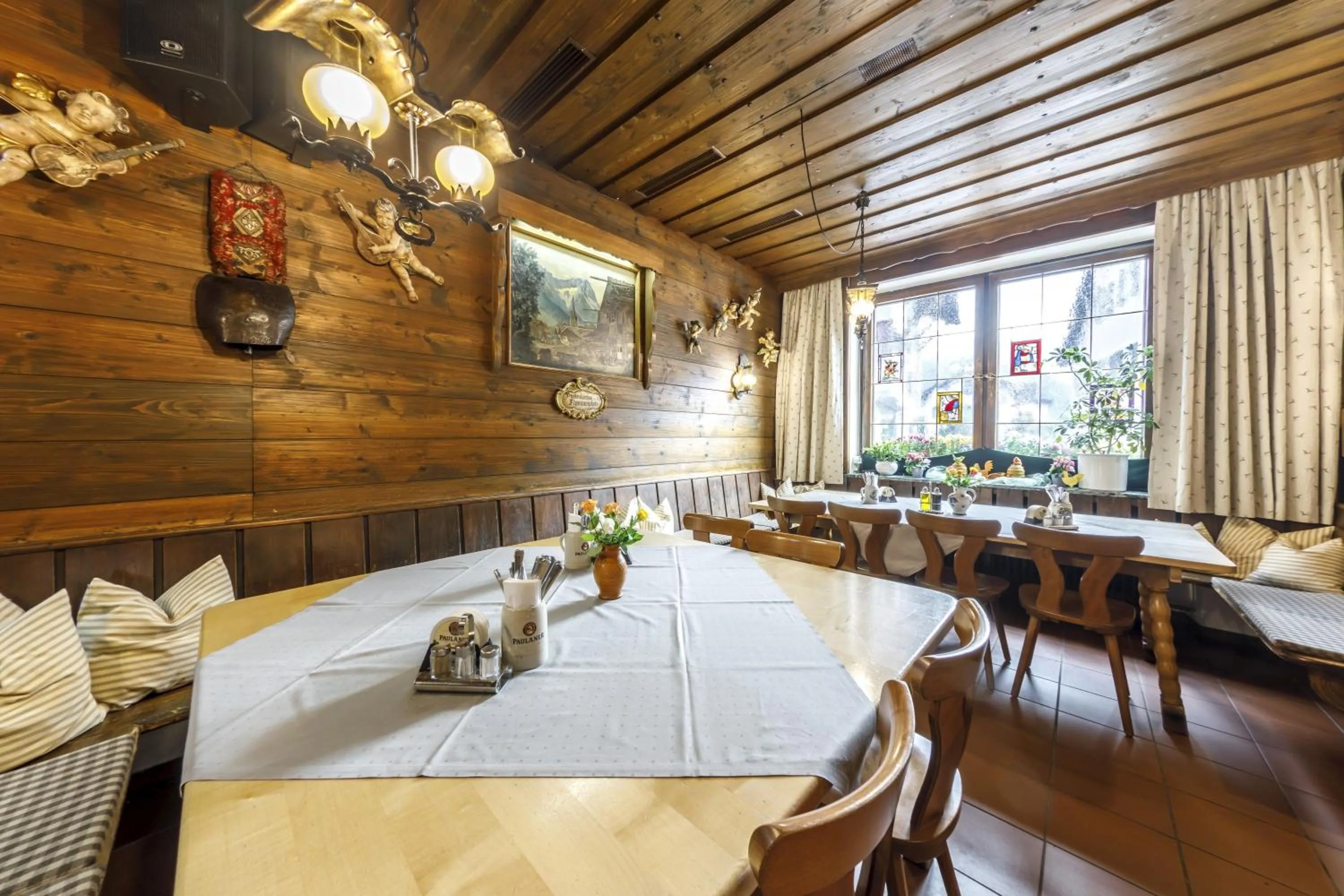 Restaurant/places to eat in Hotel & Gasthof Fraundorfer