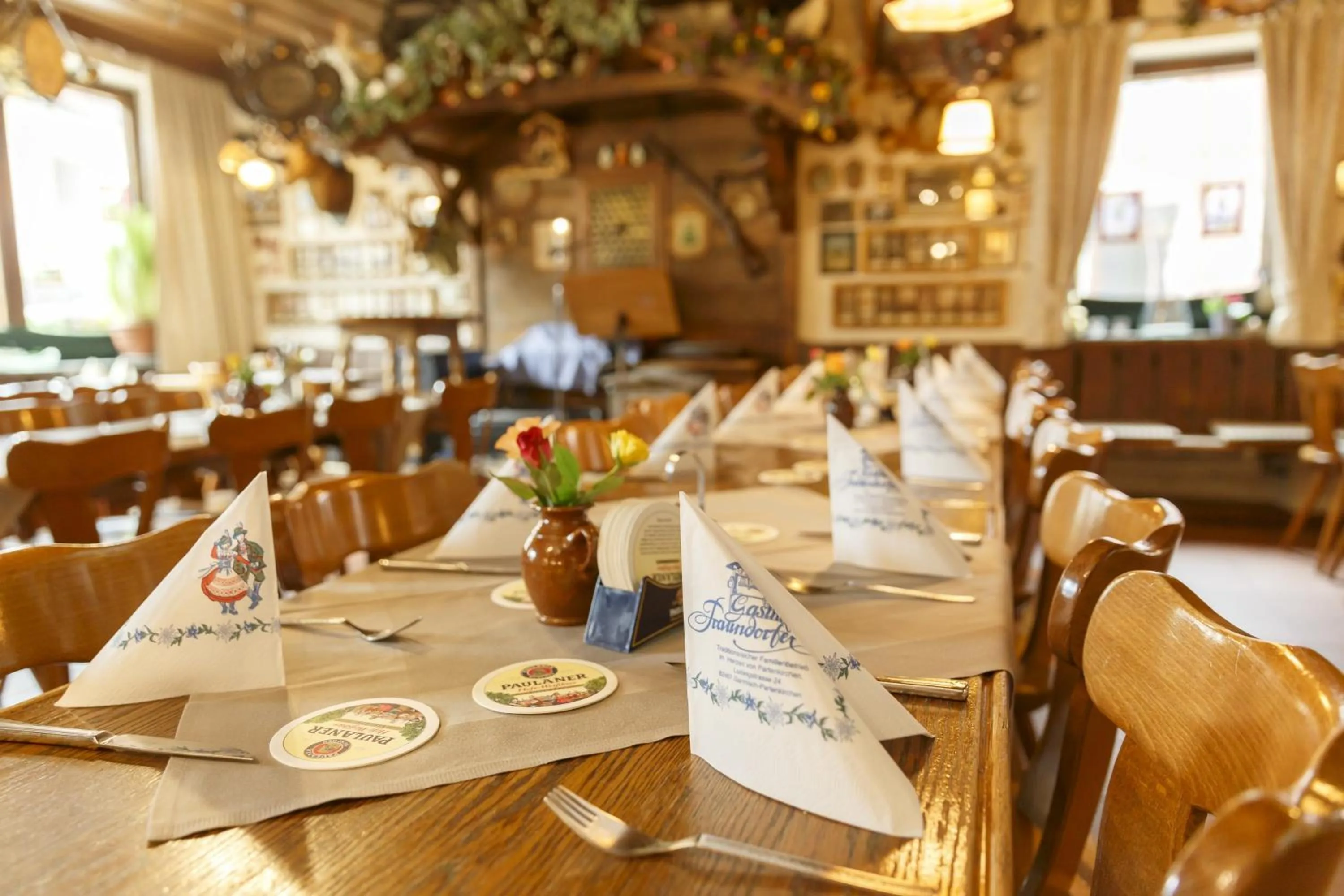 Restaurant/places to eat in Hotel & Gasthof Fraundorfer