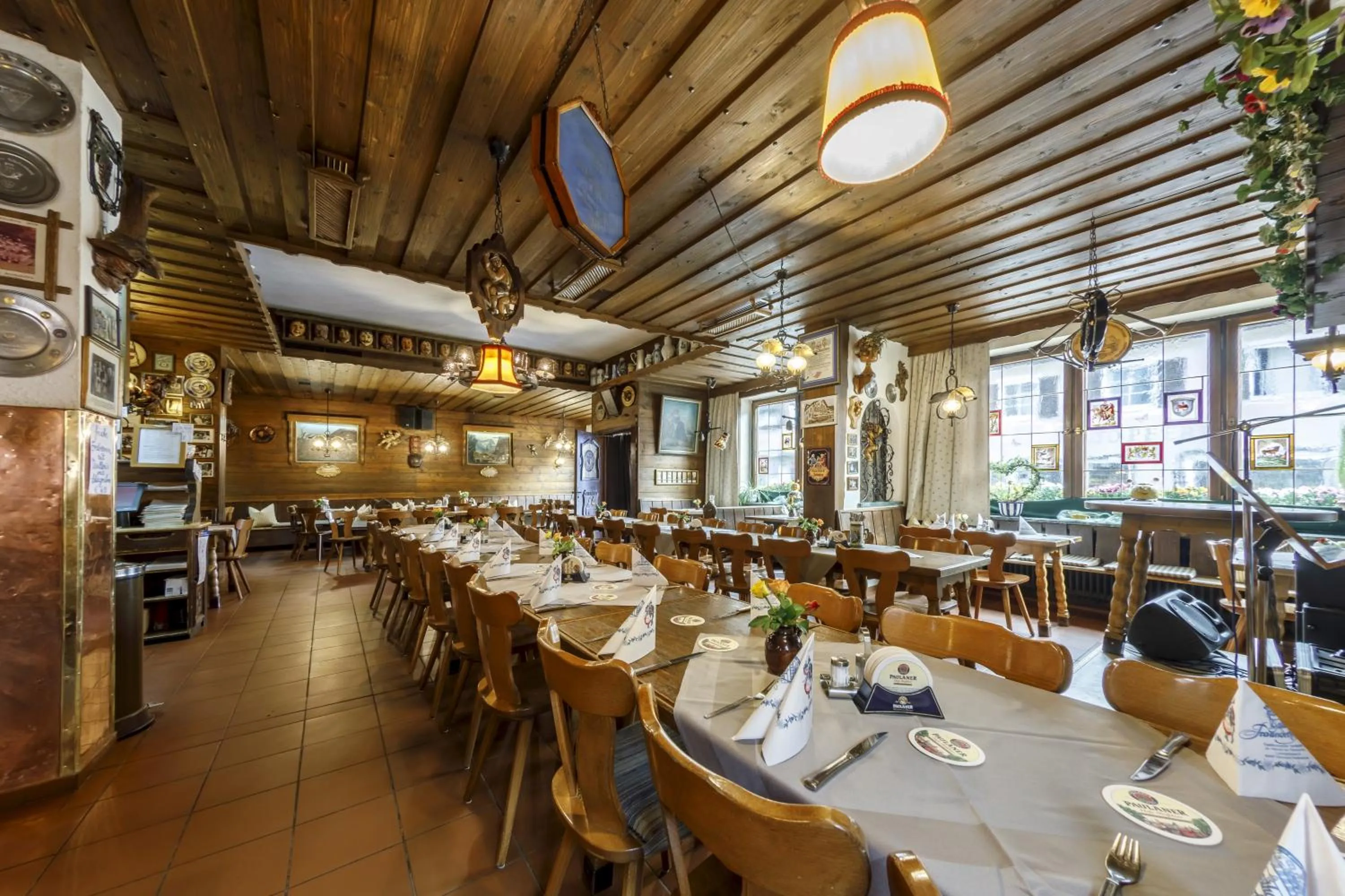 Restaurant/places to eat in Hotel & Gasthof Fraundorfer