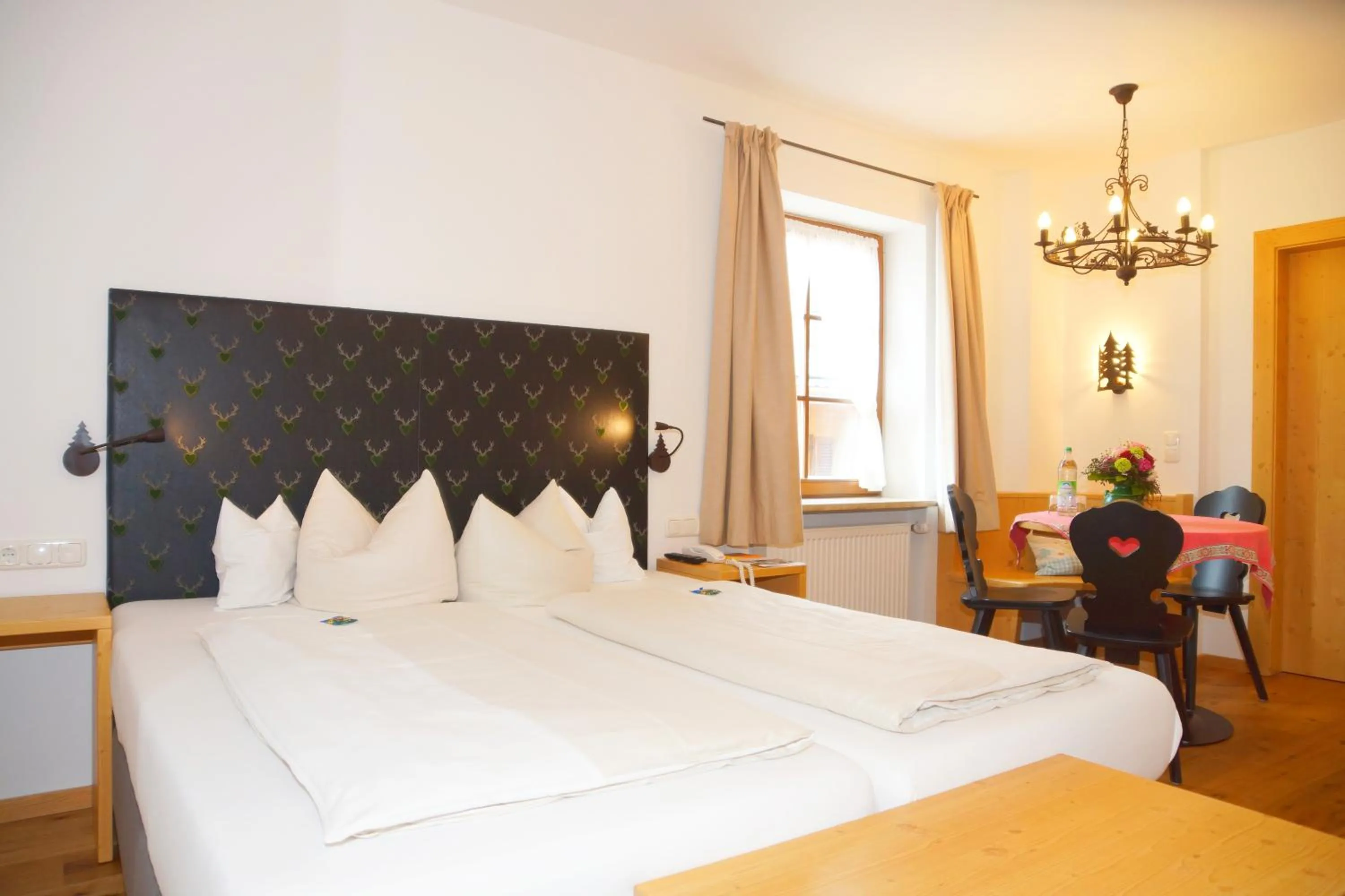 Photo of the whole room, Bed in Hotel & Gasthof Fraundorfer