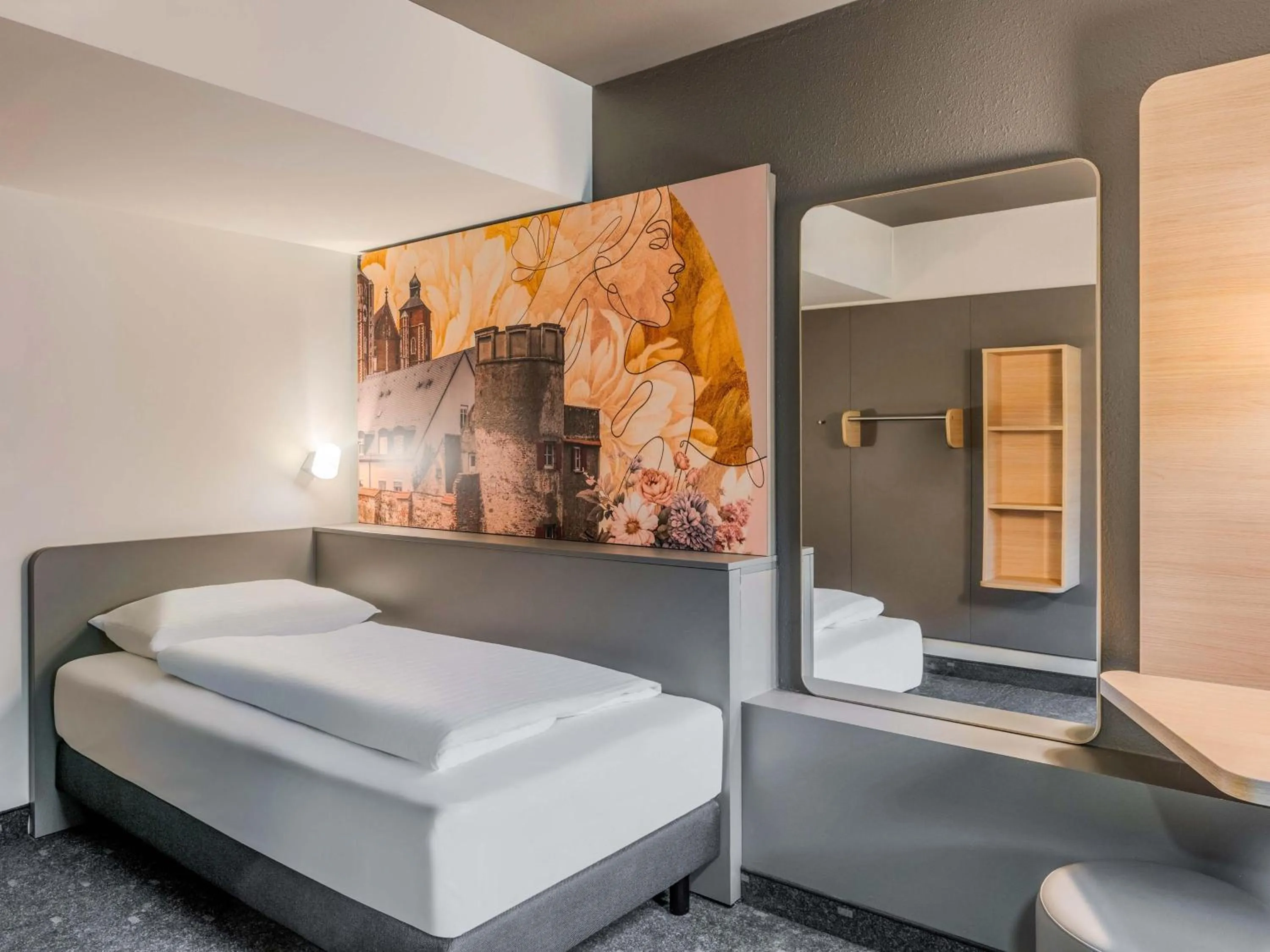 Photo of the whole room, Bed in B&B HOTEL Ingolstadt-Lenting