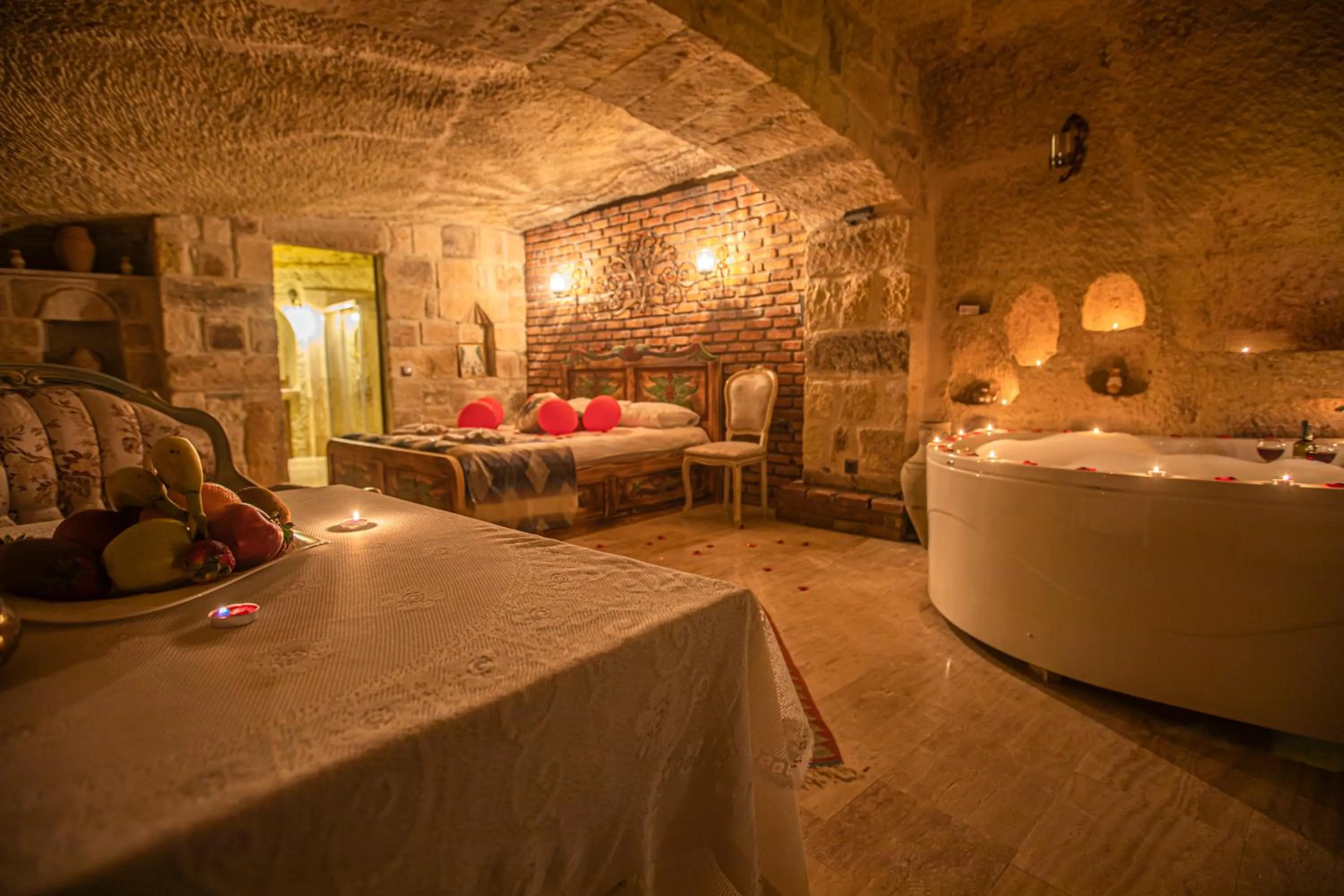 Bed in Casia Cave Suites