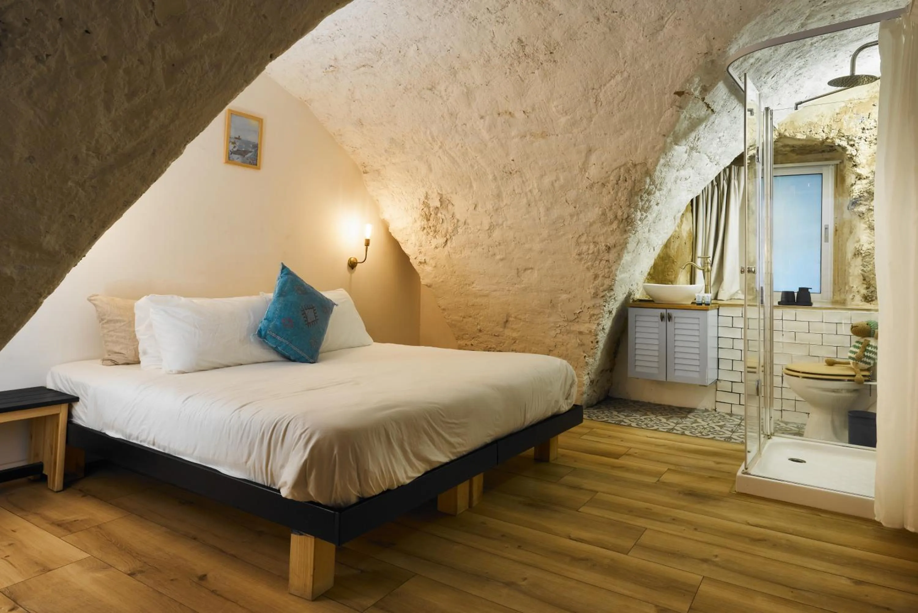 Bed in Tel-Aviv LALA Boutique Hotel