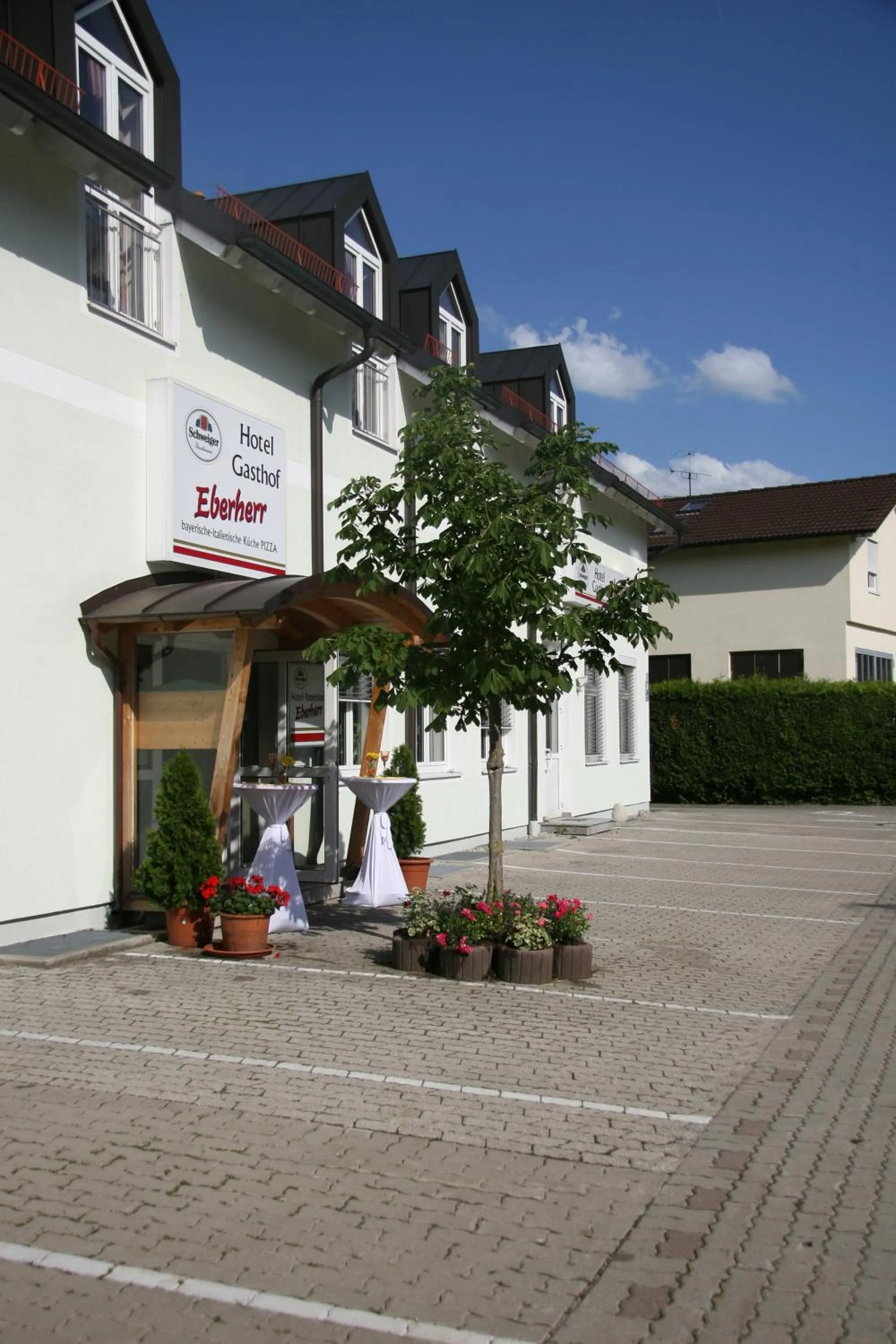 Facade/entrance in Hotel-Gasthof Eberherr