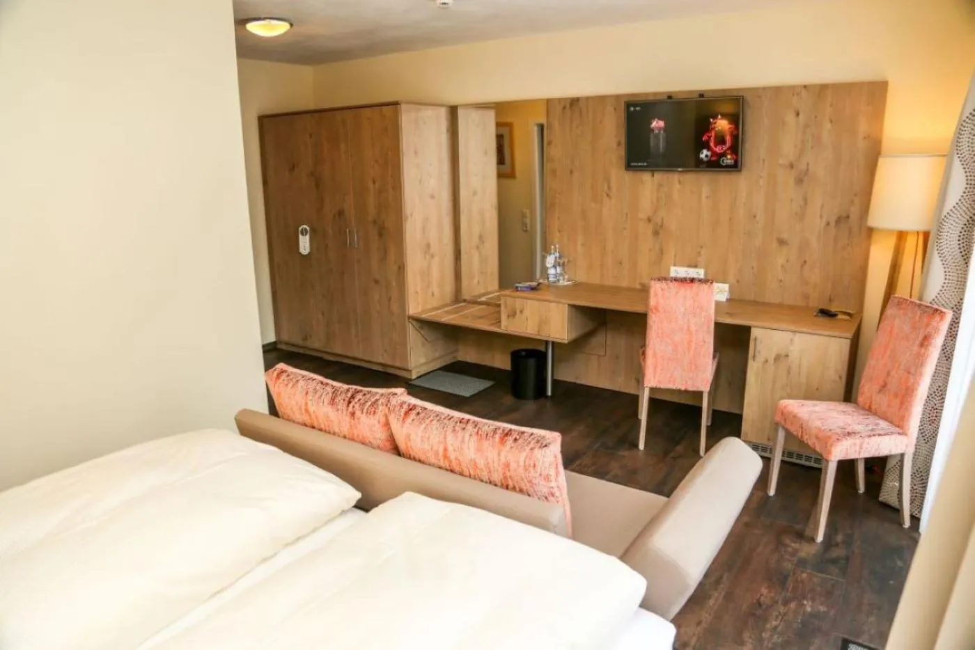 Photo of the whole room, Bed in Akzent Hotel Restaurant Hirsch