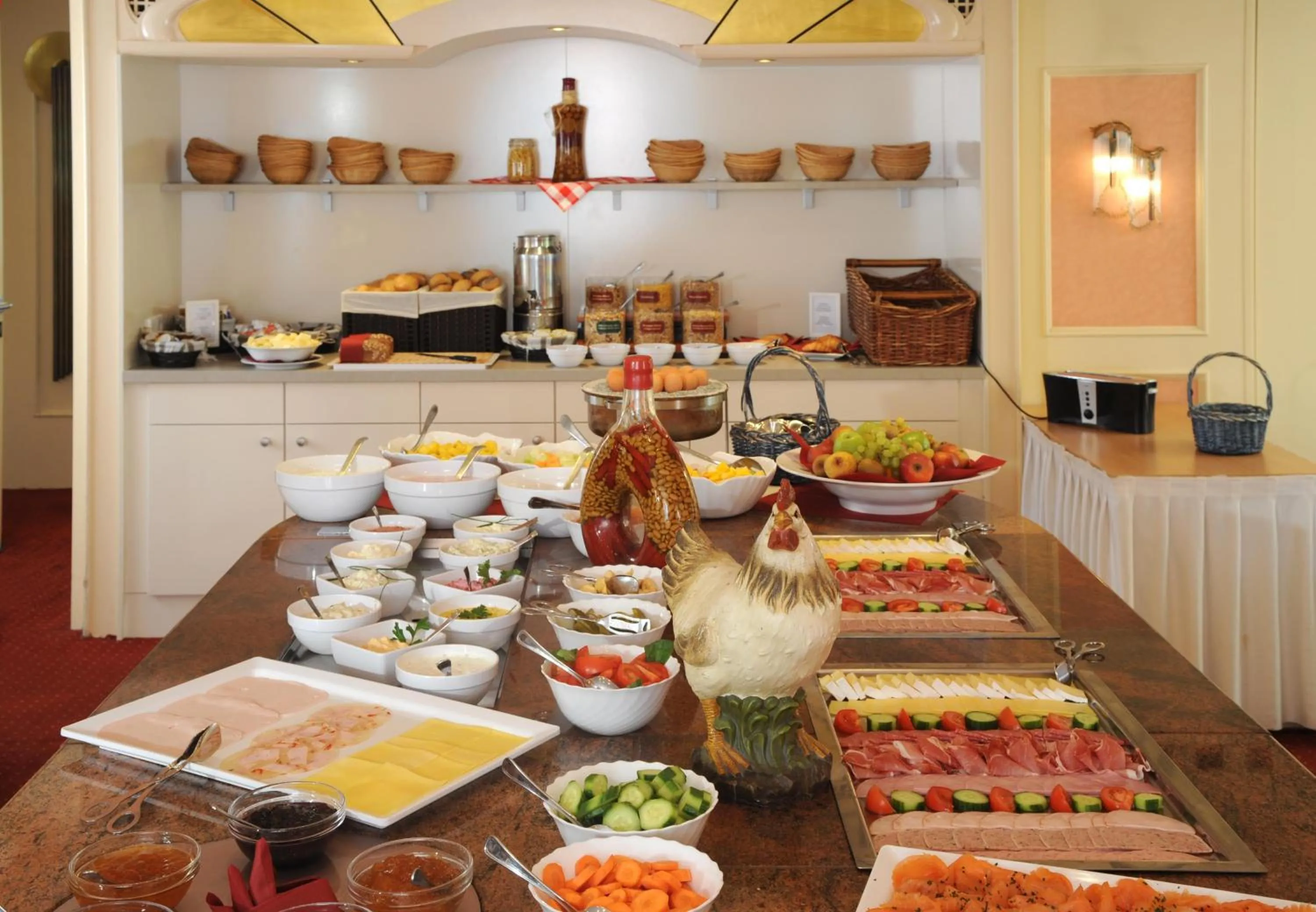 Breakfast in Best Western Hotel zur Post