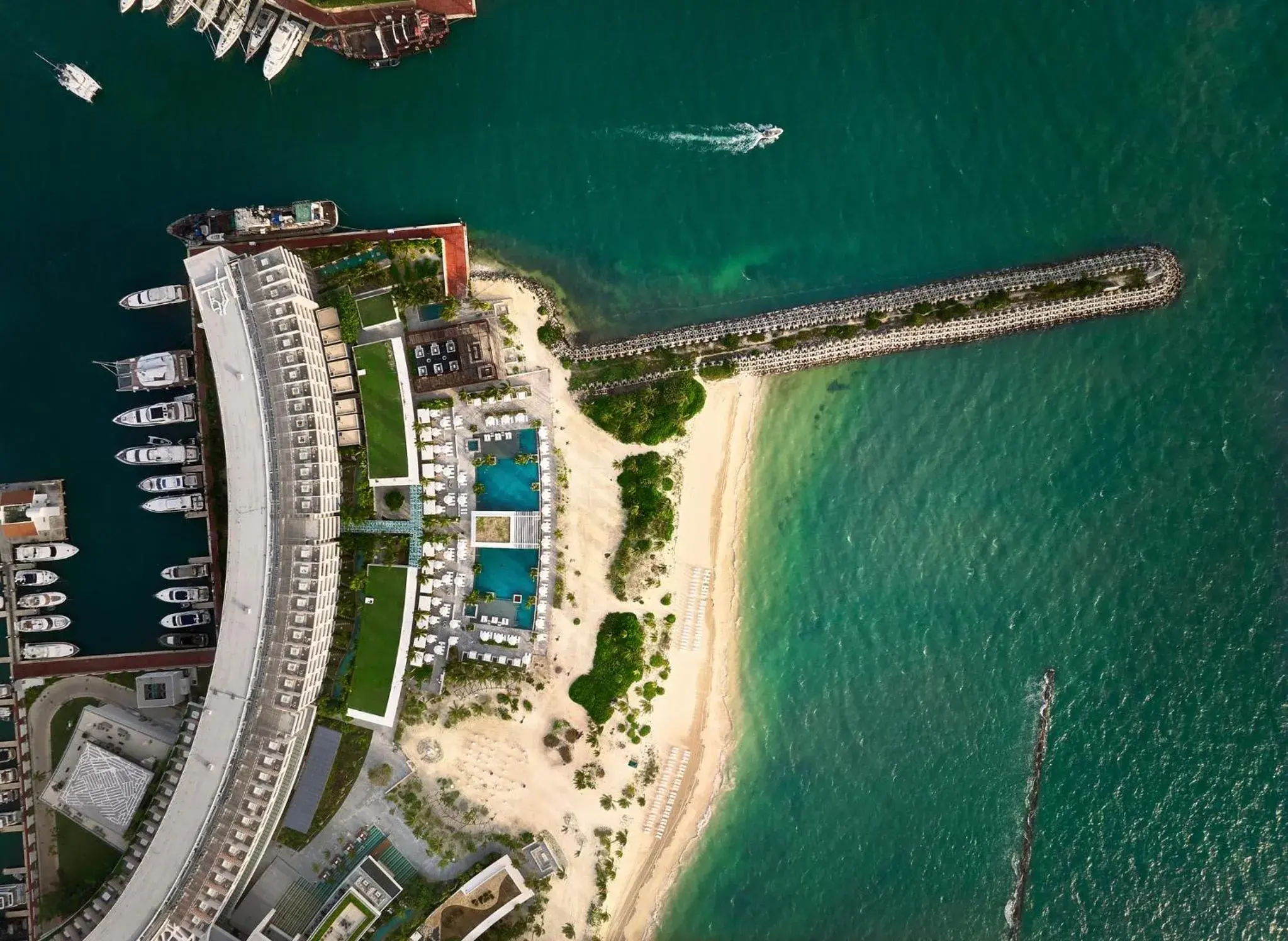 Property building in SLS Playa Mujeres - ALL Inclusive Collection Property building in SLS Playa Mujeres - ALL Inclusive Collection