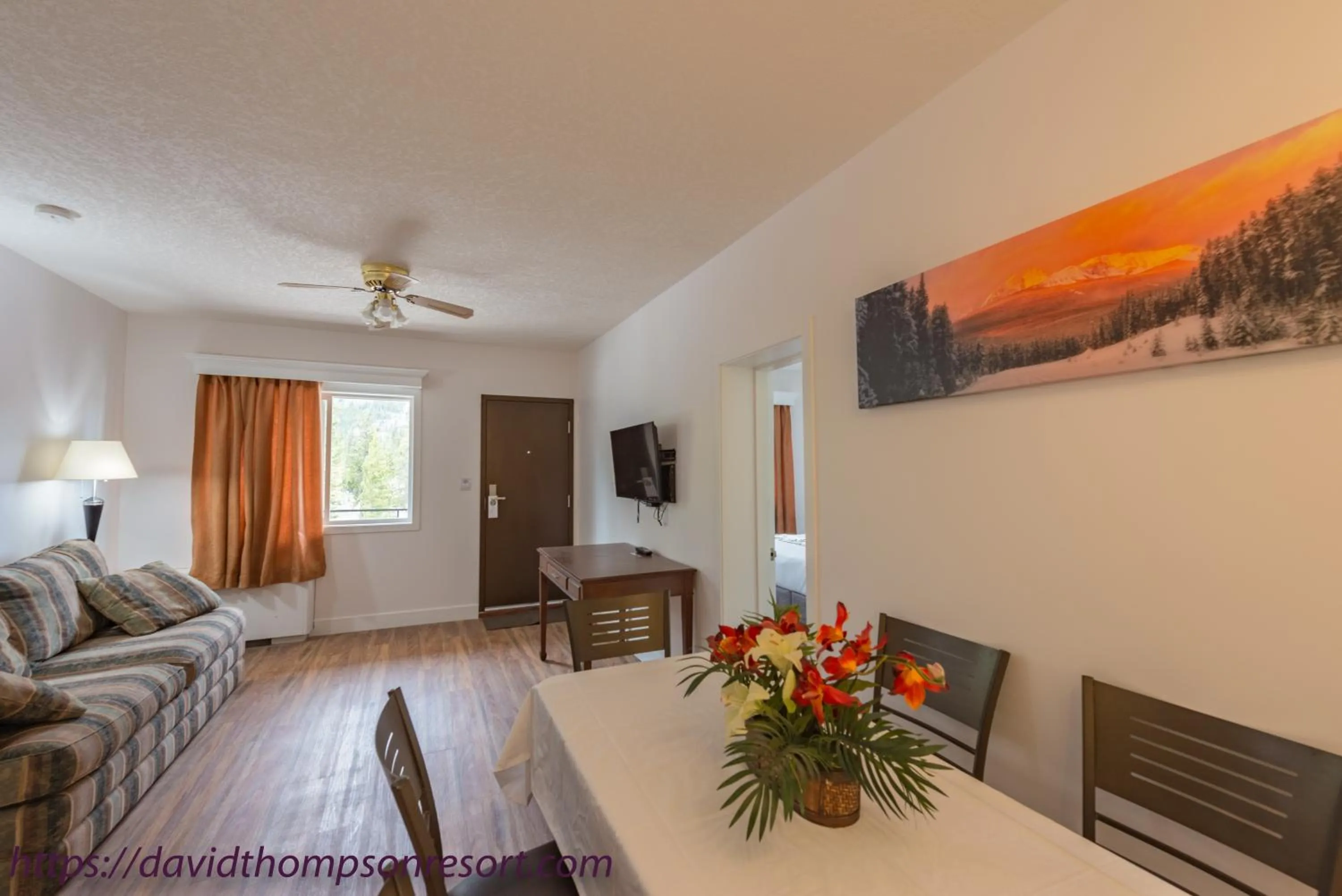 Living room in David Thompson Resort