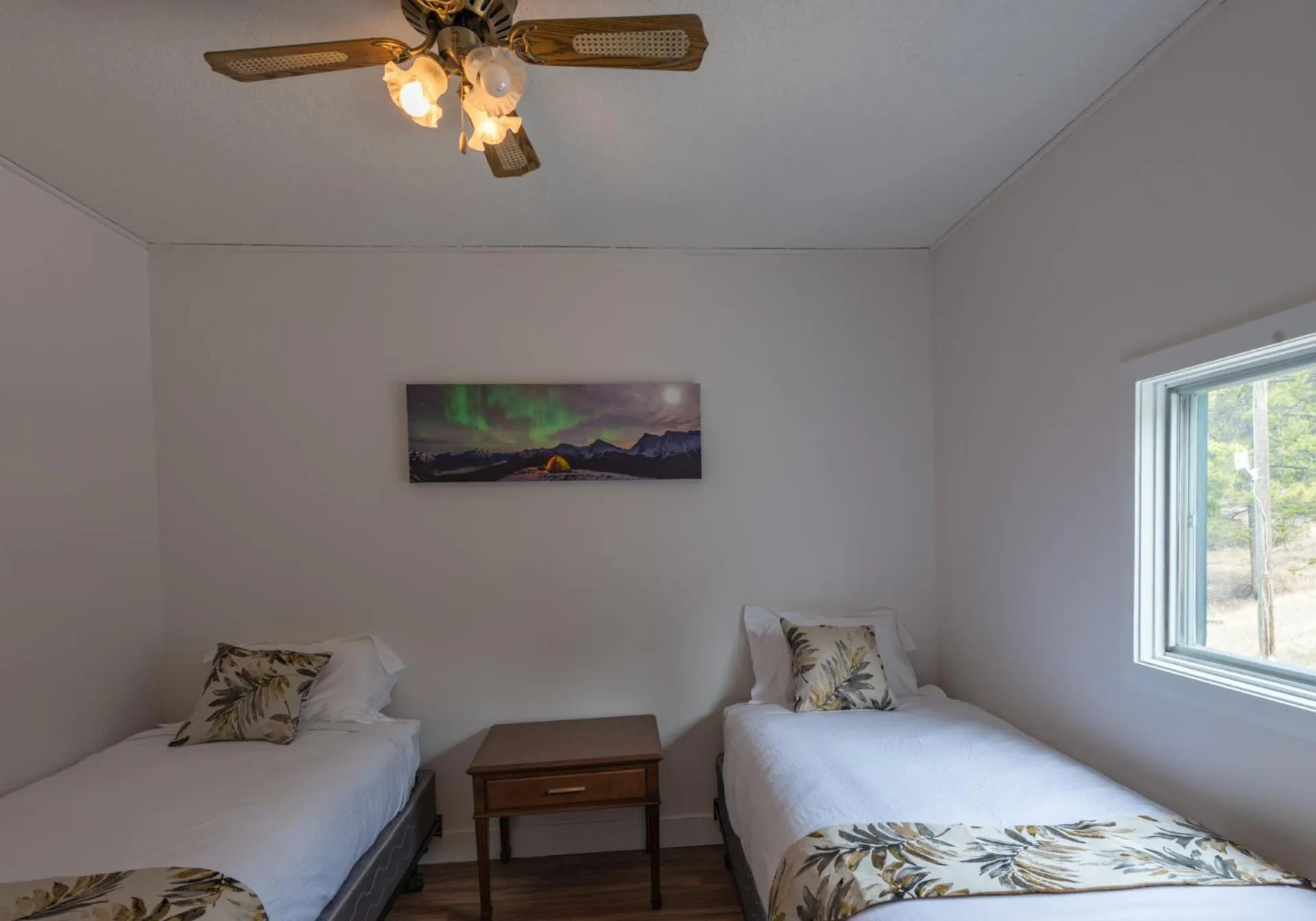 Bedroom, Bed in David Thompson Resort