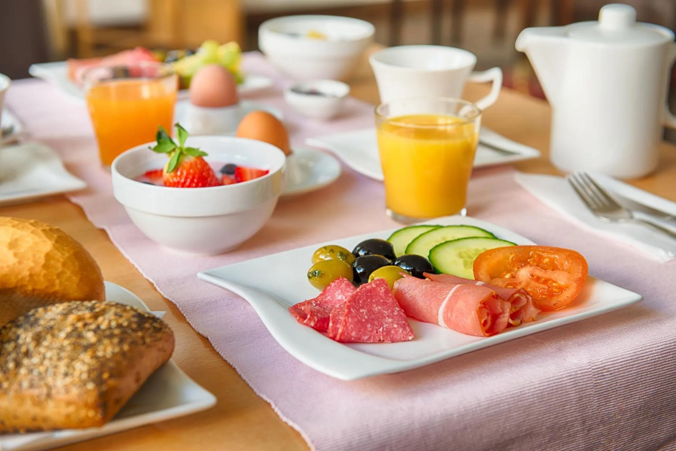 Buffet breakfast in Home Hotel