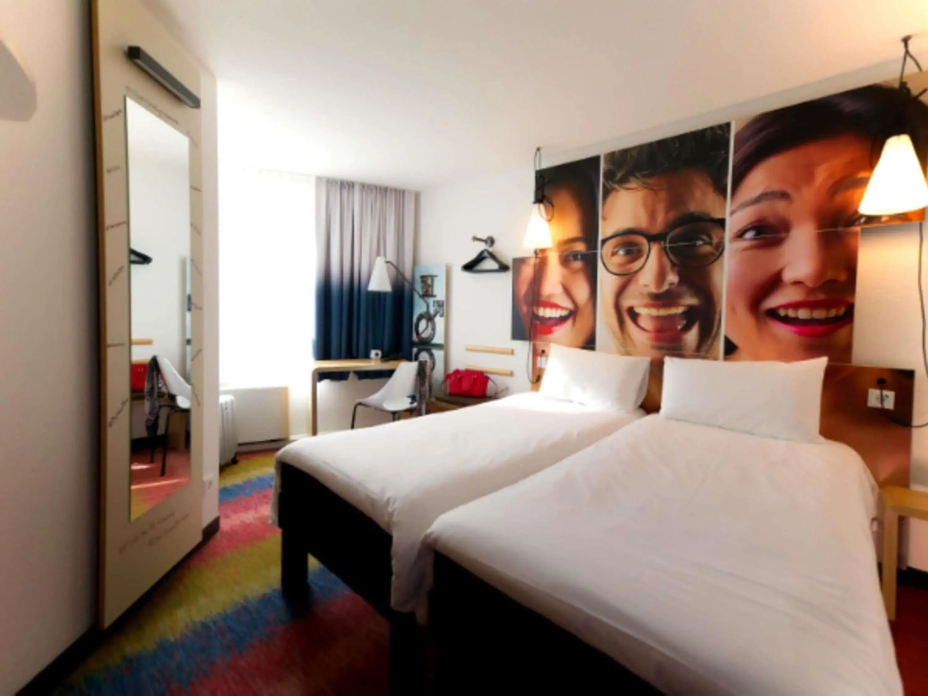 Bedroom, Bed in ibis Köln Centrum Bedroom, Bed in ibis Köln Centrum