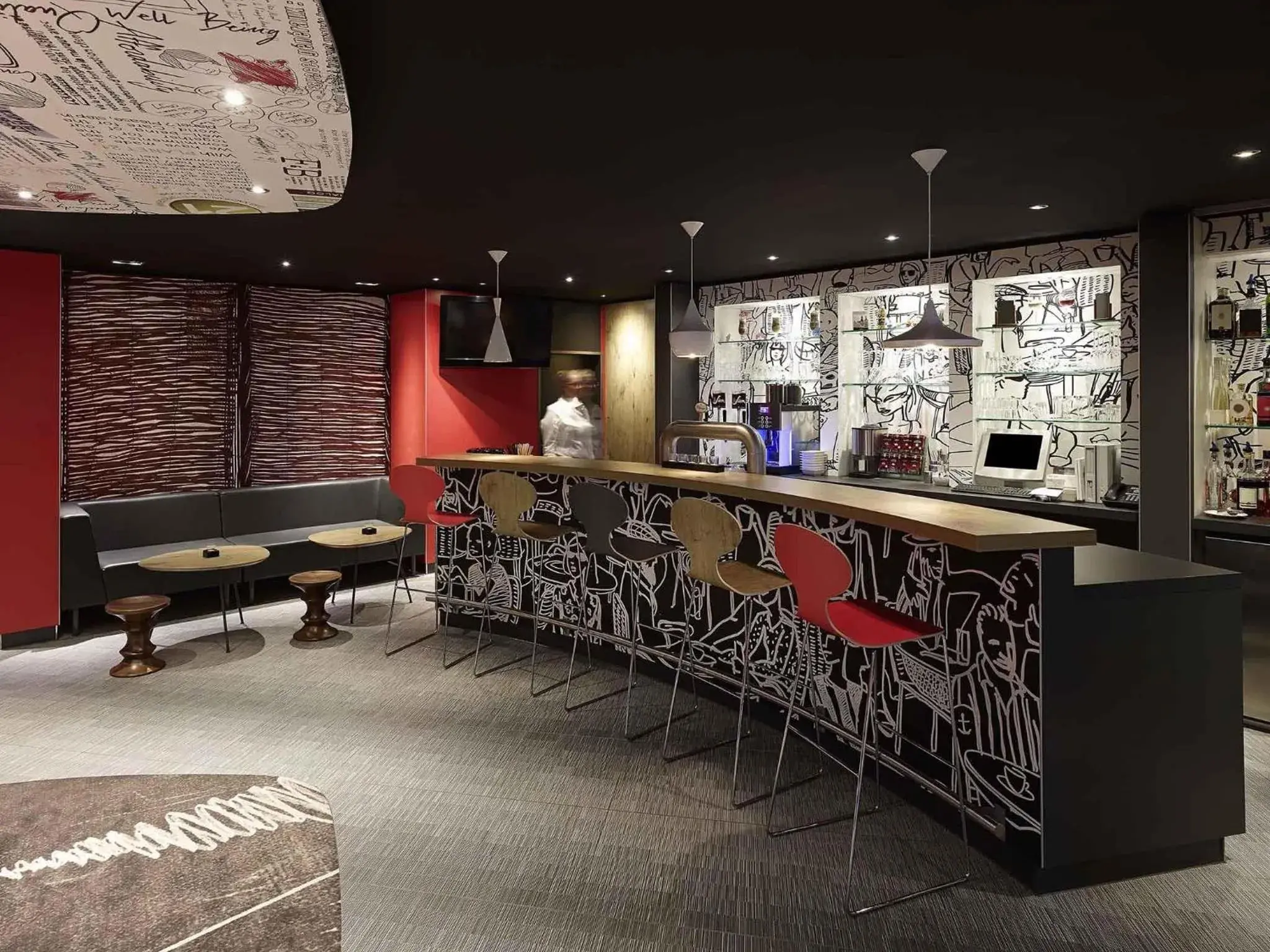 Lounge or bar in ibis Köln Centrum Lounge or bar in ibis Köln Centrum