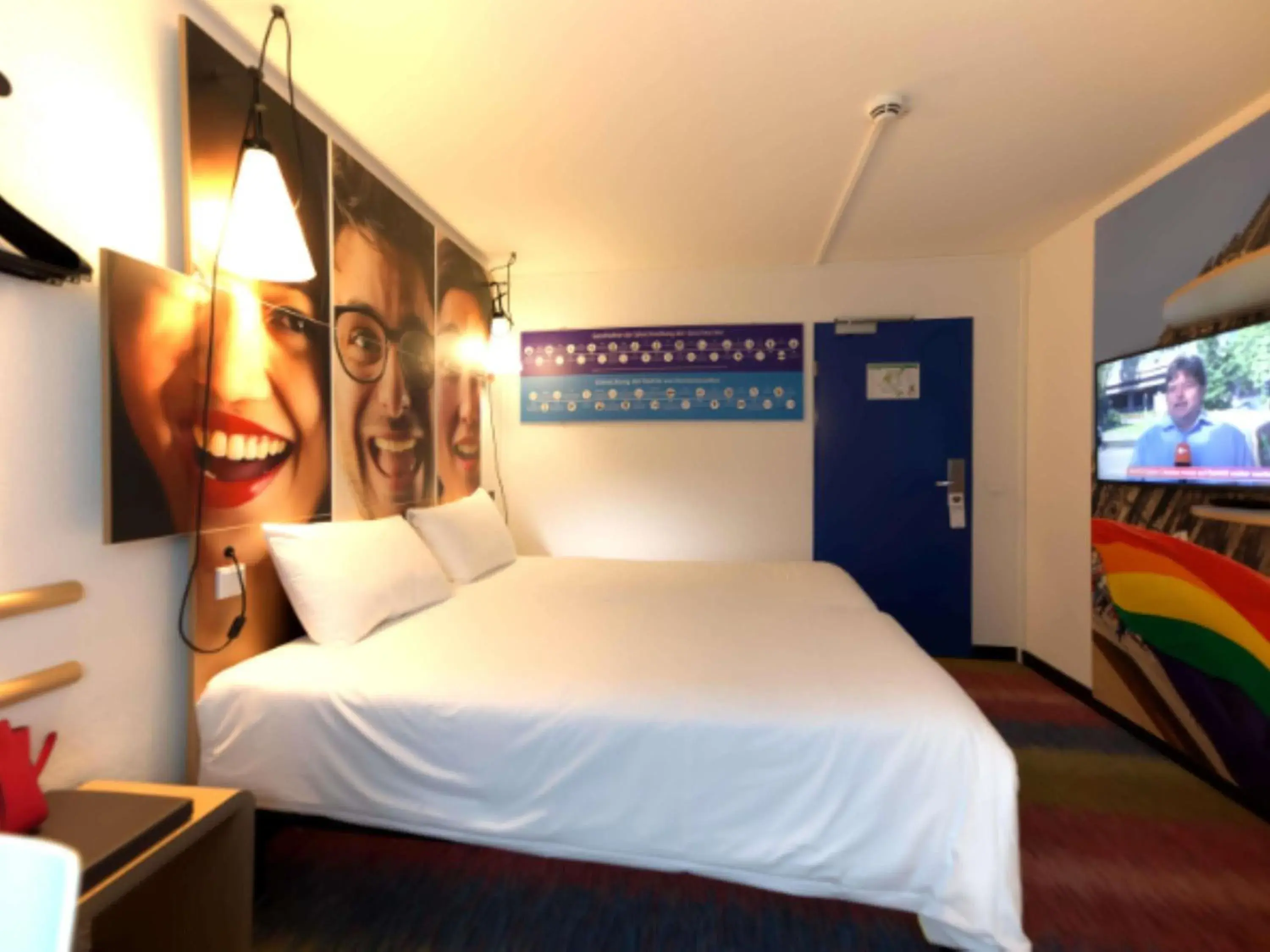 Bedroom, Bed in ibis Köln Centrum Bedroom, Bed in ibis Köln Centrum