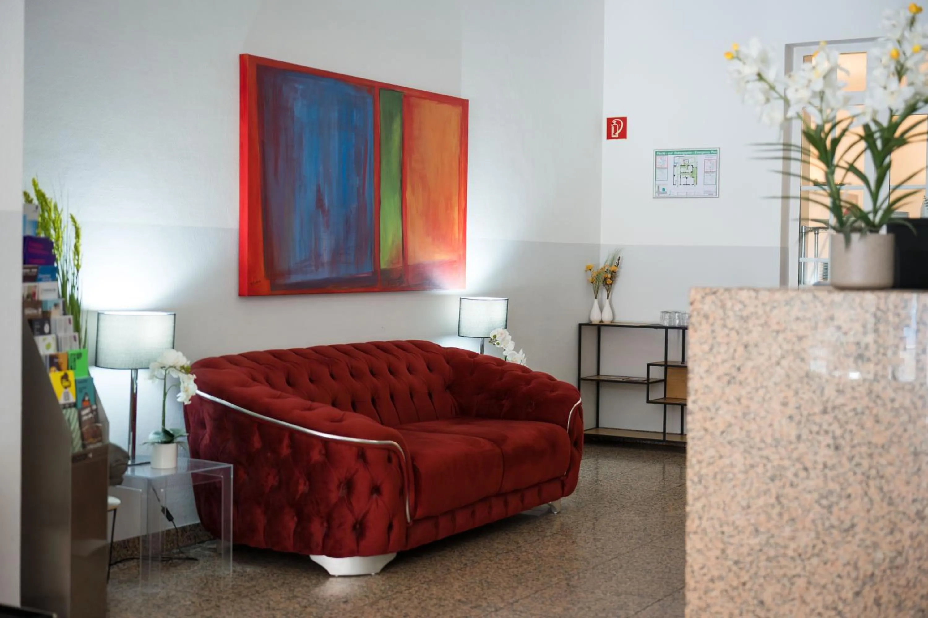 Lobby or reception in Hotel Topas Frankfurt City Centre