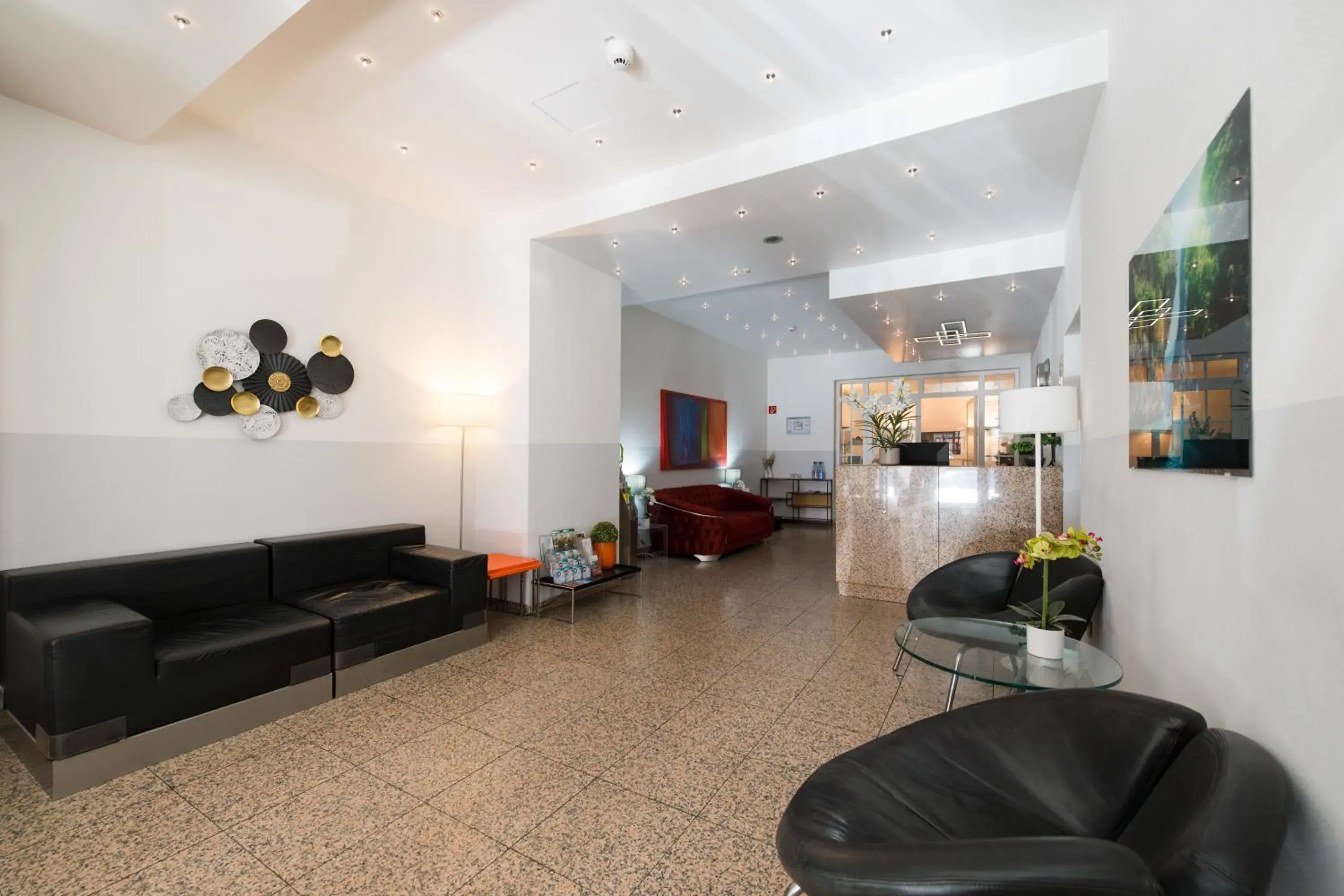 Lobby or reception in Hotel Topas Frankfurt City Centre Lobby or reception in Hotel Topas Frankfurt City Centre