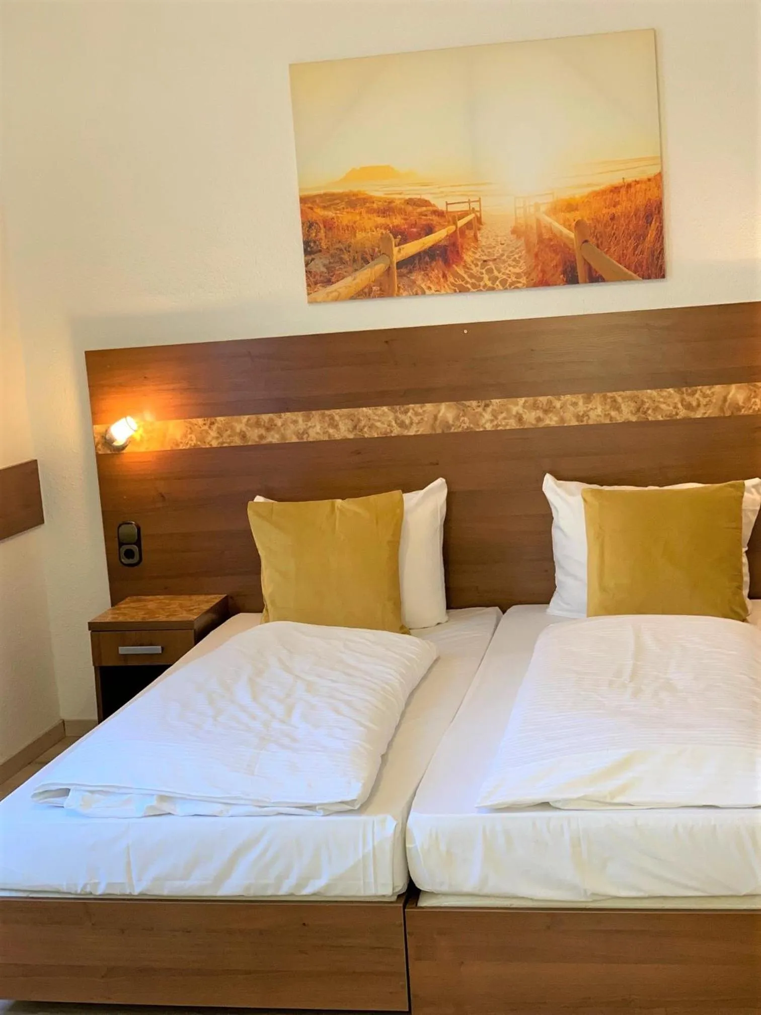 Seating area, Bed in Hotel zum Adler