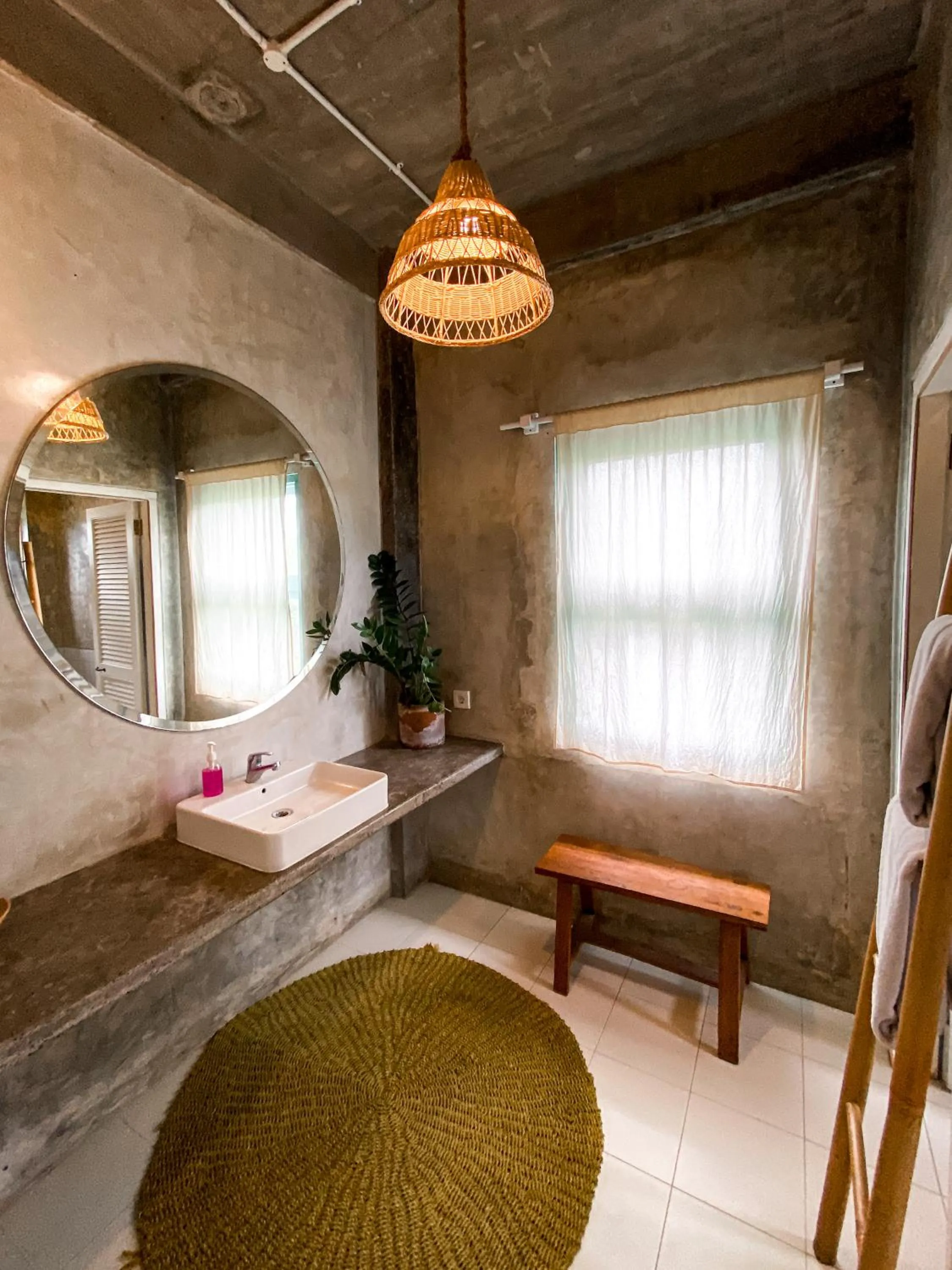 Bathroom in Good Mantra Studio