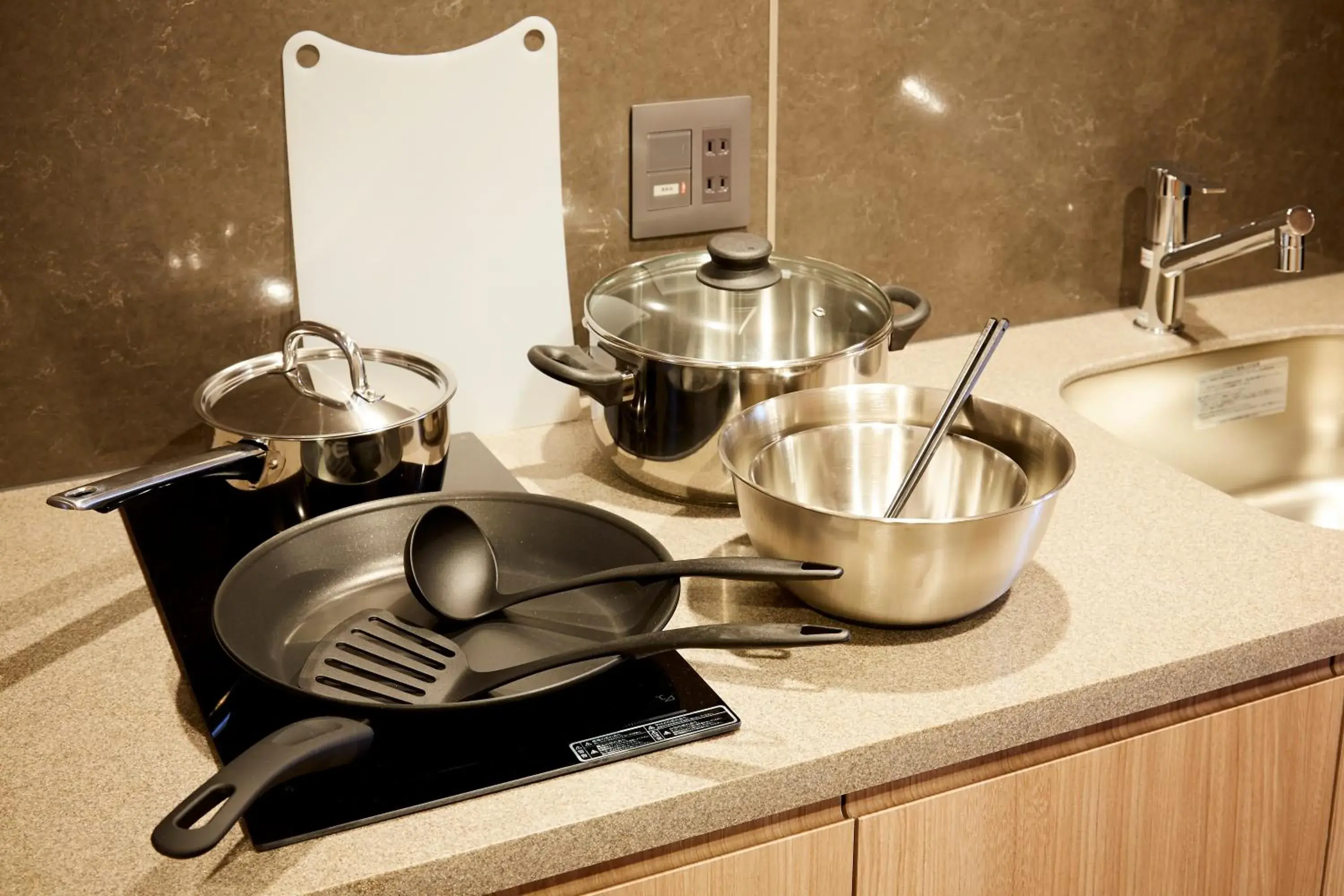 Deluxe Japanese King Room with Washing Machine in MONday Apart Ueno Shinokachimachi Deluxe Japanese King Room with Washing Machine in MONday Apart Ueno Shinokachimachi