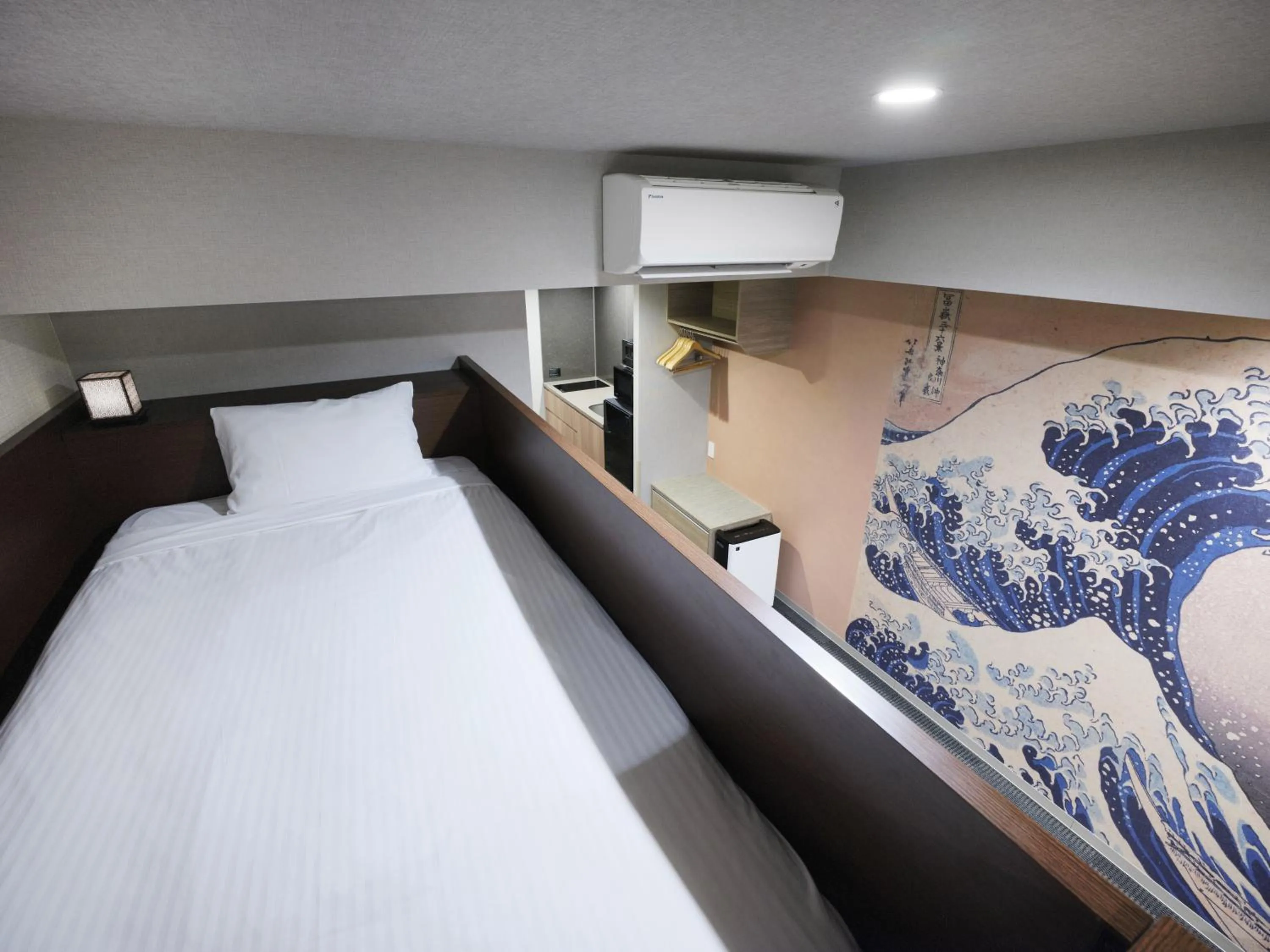 Bed in MONday Apart Ueno Shinokachimachi