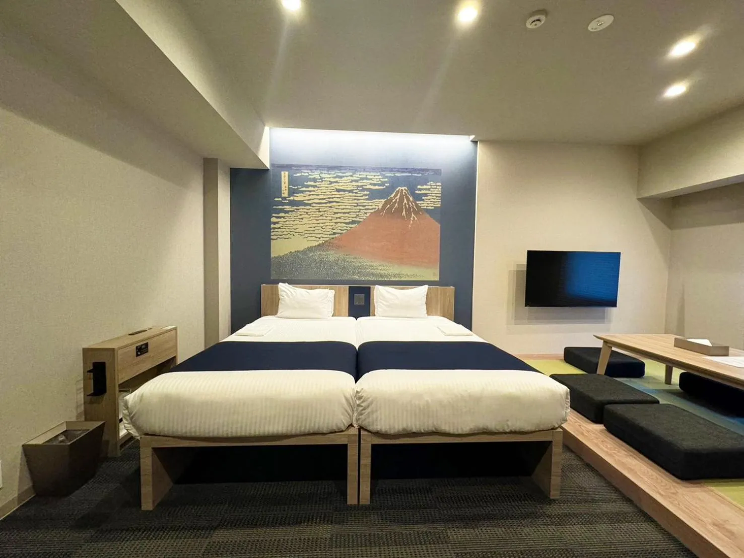 Bed in MONday Apart Ueno Shinokachimachi