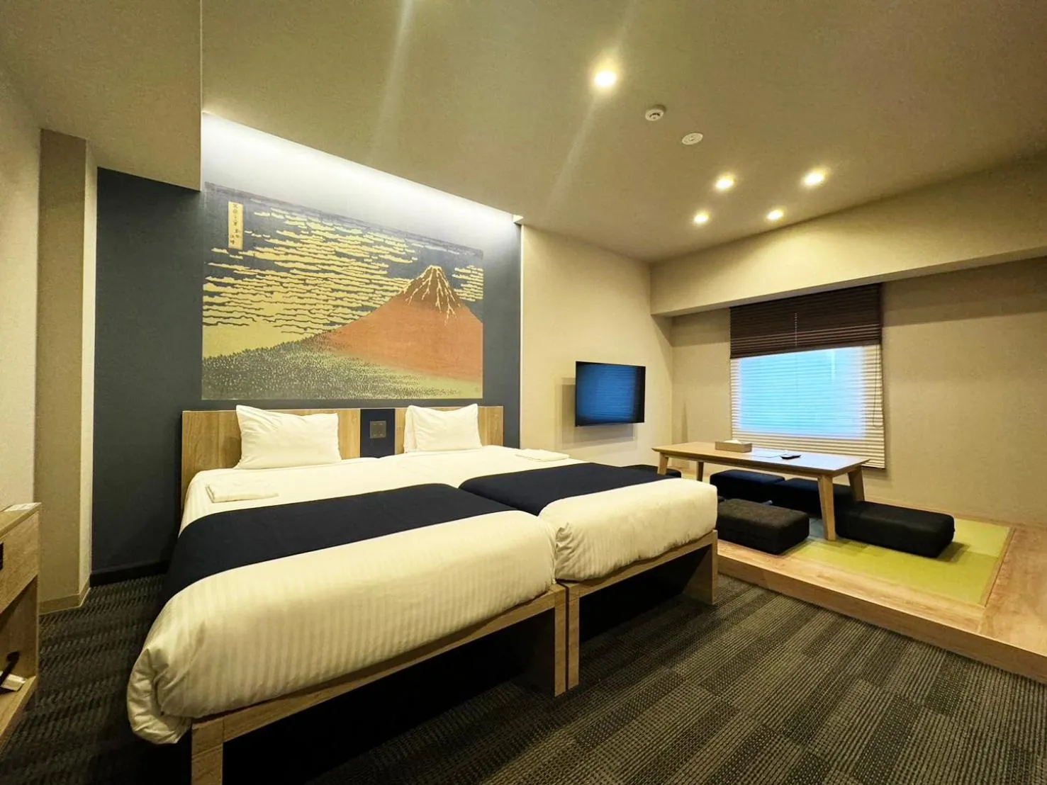 Bed in MONday Apart Ueno Shinokachimachi