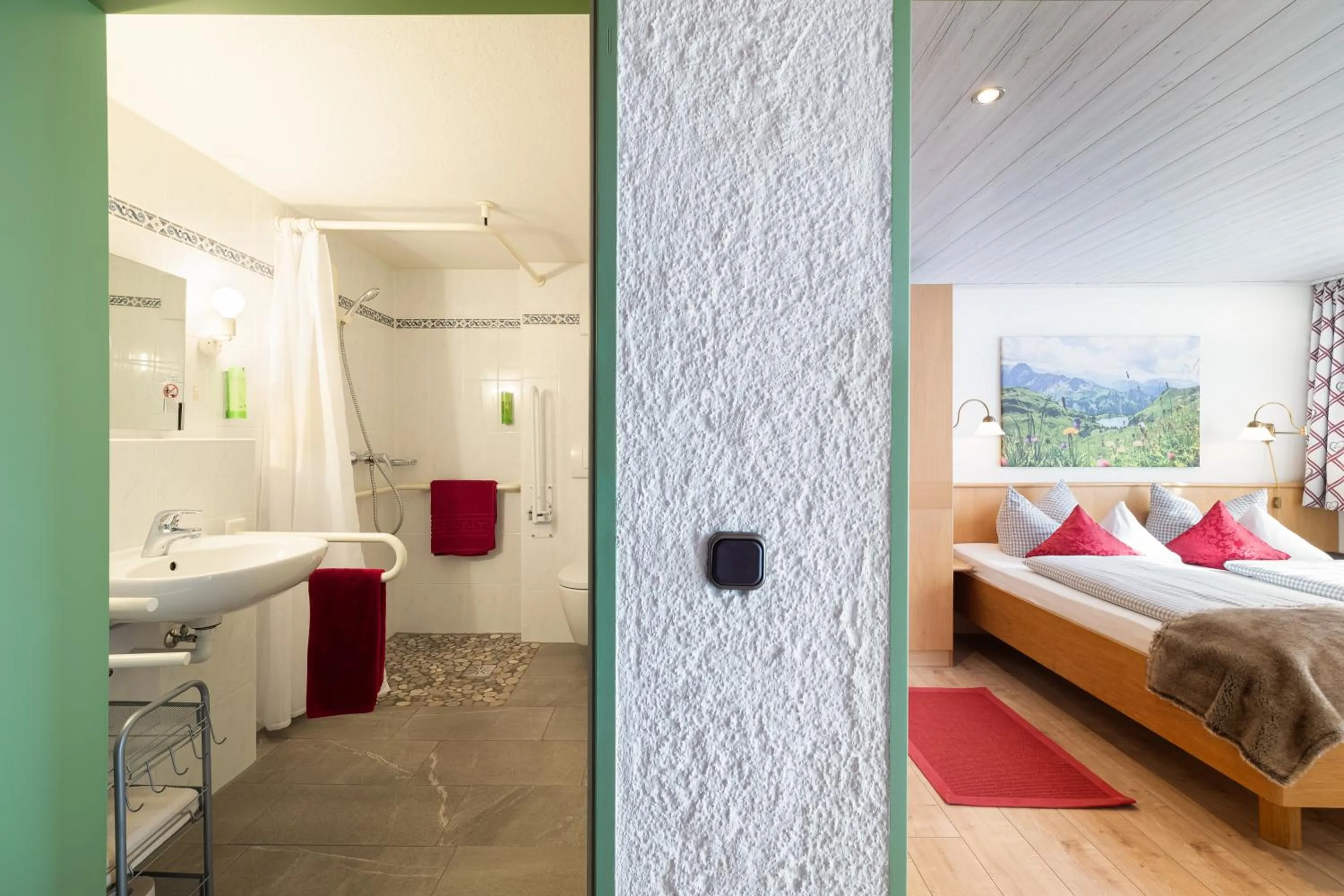 Bed in Familien- und Wellnesshotel "Landhaus Viktoria"