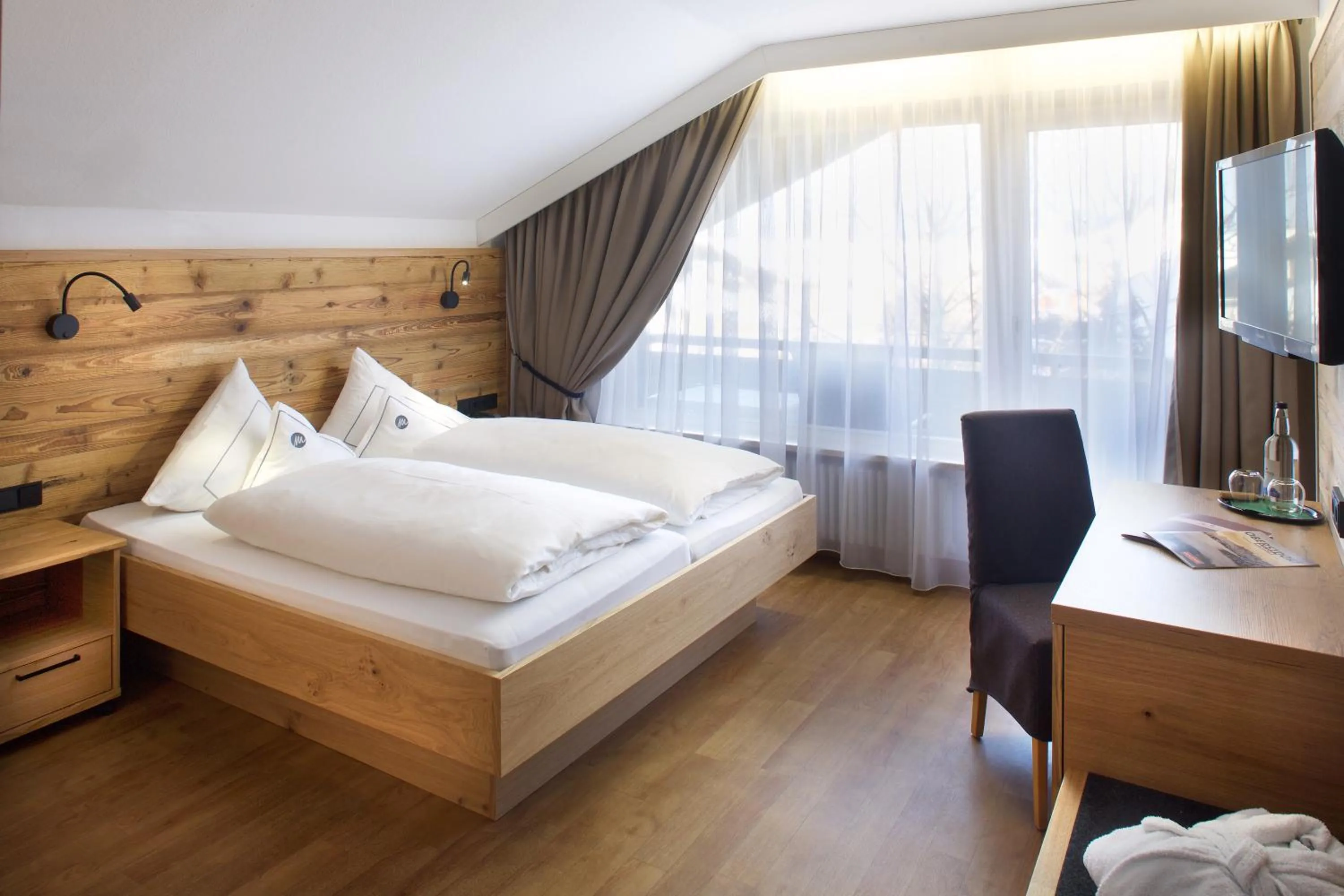 Bed in Hotel Menning ***S