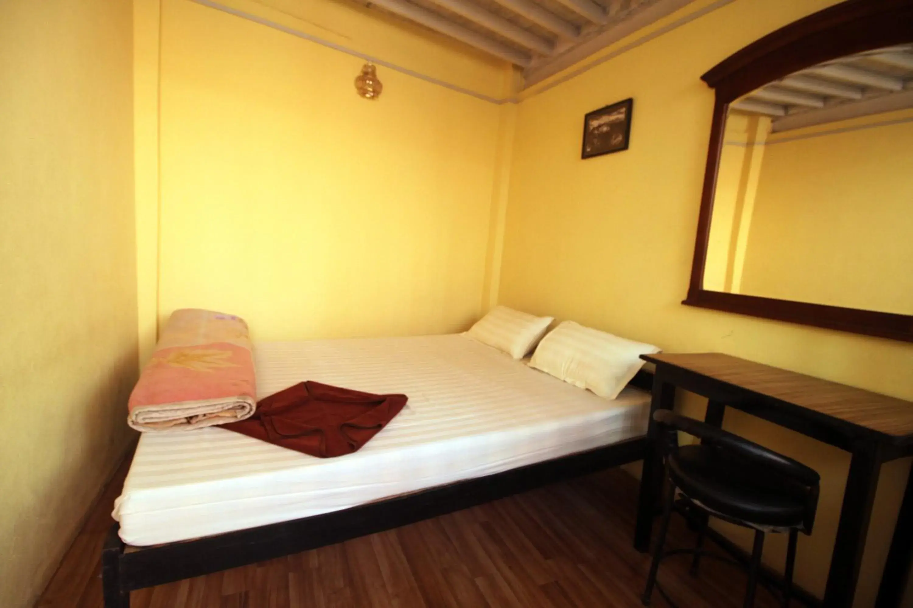 Budget Double Room in Beehive Hostel Kathmandu Budget Double Room in Beehive Hostel Kathmandu