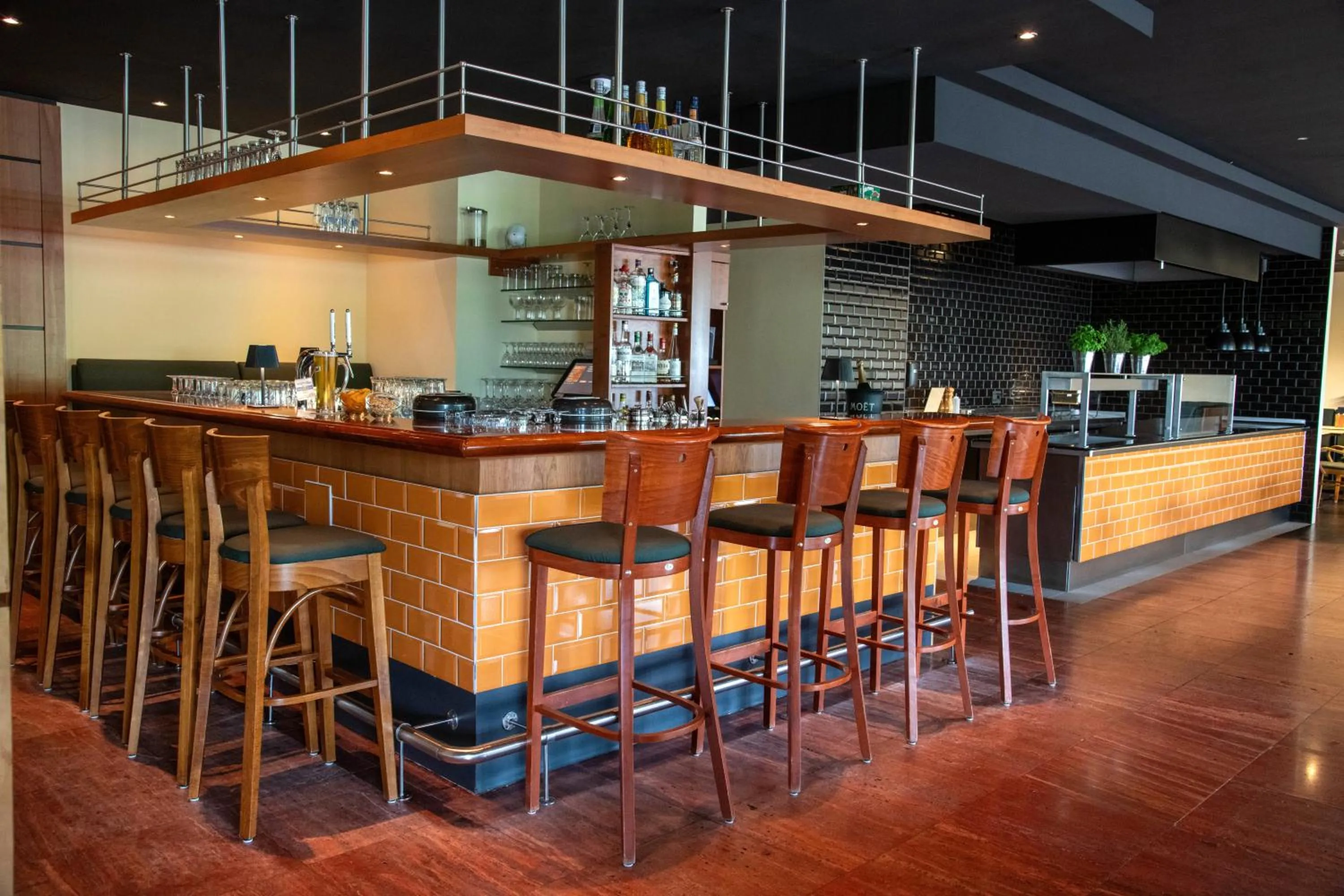 Lounge or bar in Best Western Premier Airporthotel Berlin