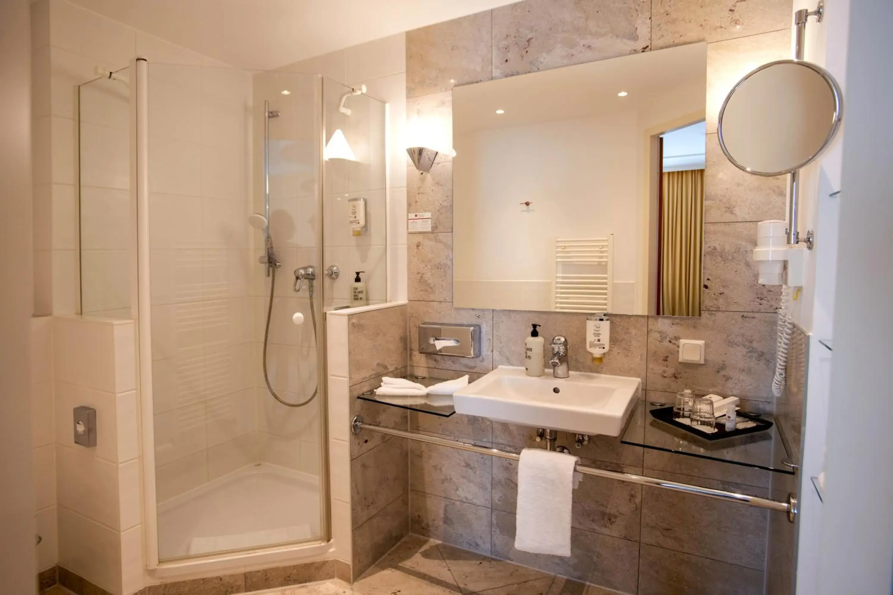 Superior Double Room in Best Western Premier Airporthotel Berlin Superior Double Room in Best Western Premier Airporthotel Berlin