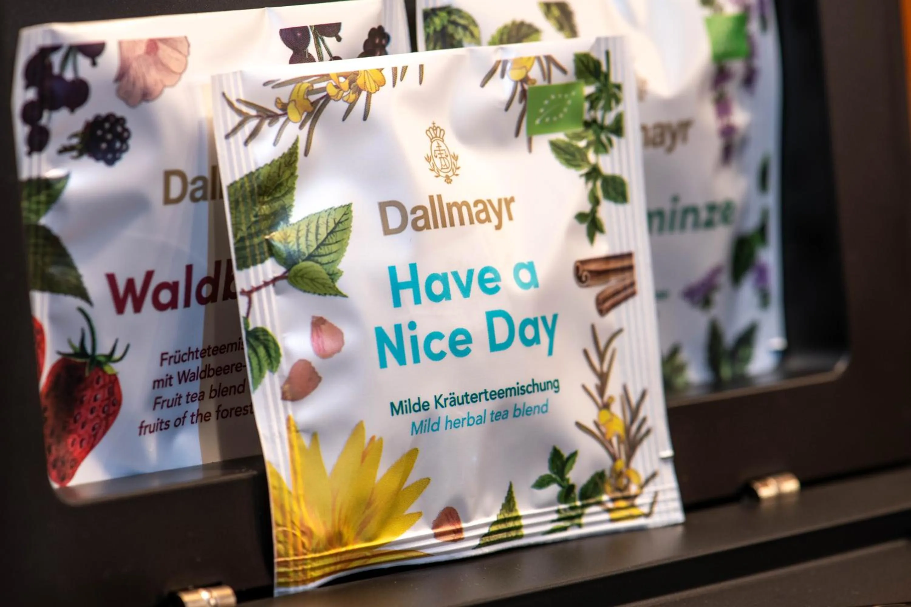 Coffee/tea facilities in Best Western Premier Airporthotel Berlin